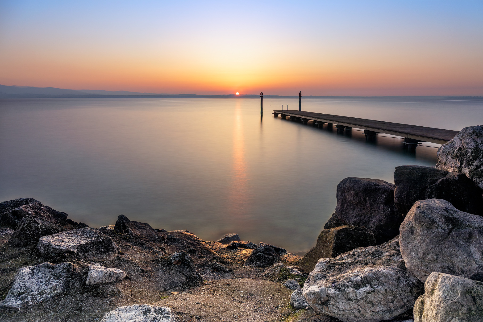 Spectacular sunrise in Sirmione