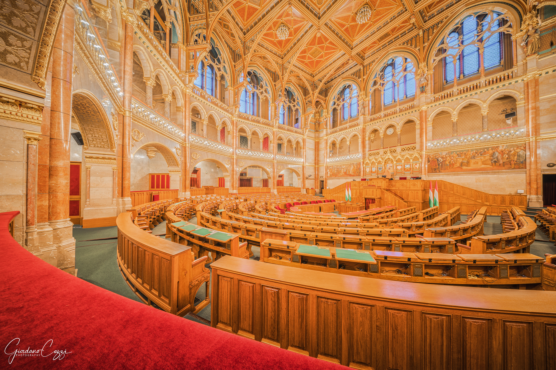 in the box - parlamento Budapest
