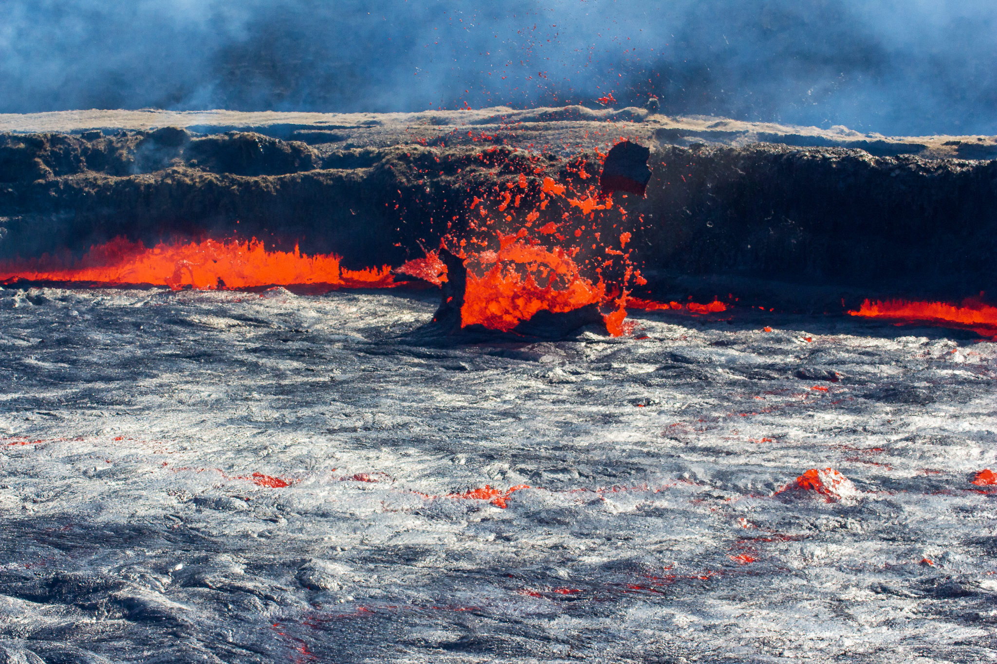 Getto di lava a 10-15 mt di altezza