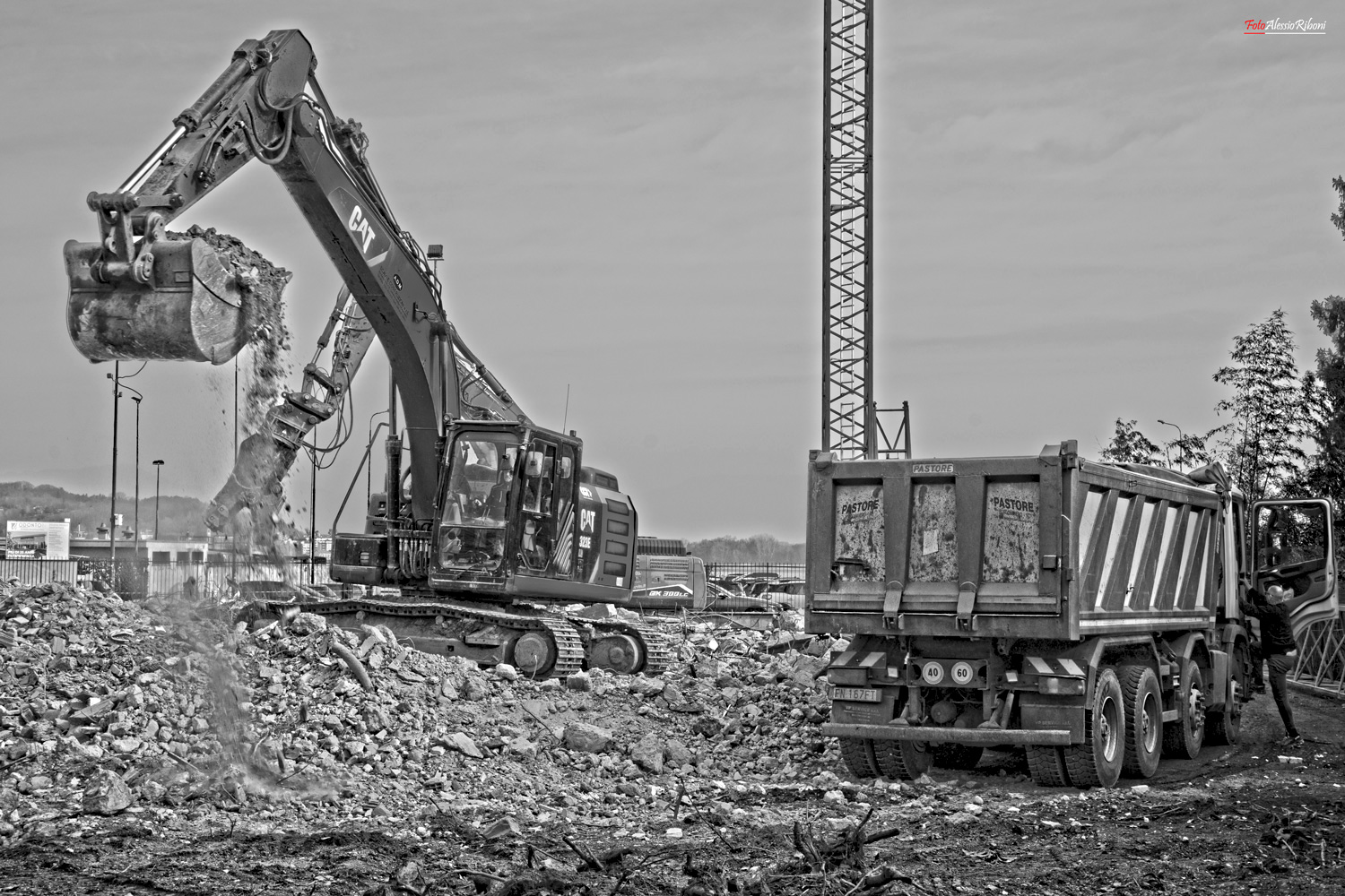 L'uomo crea poi distrugge