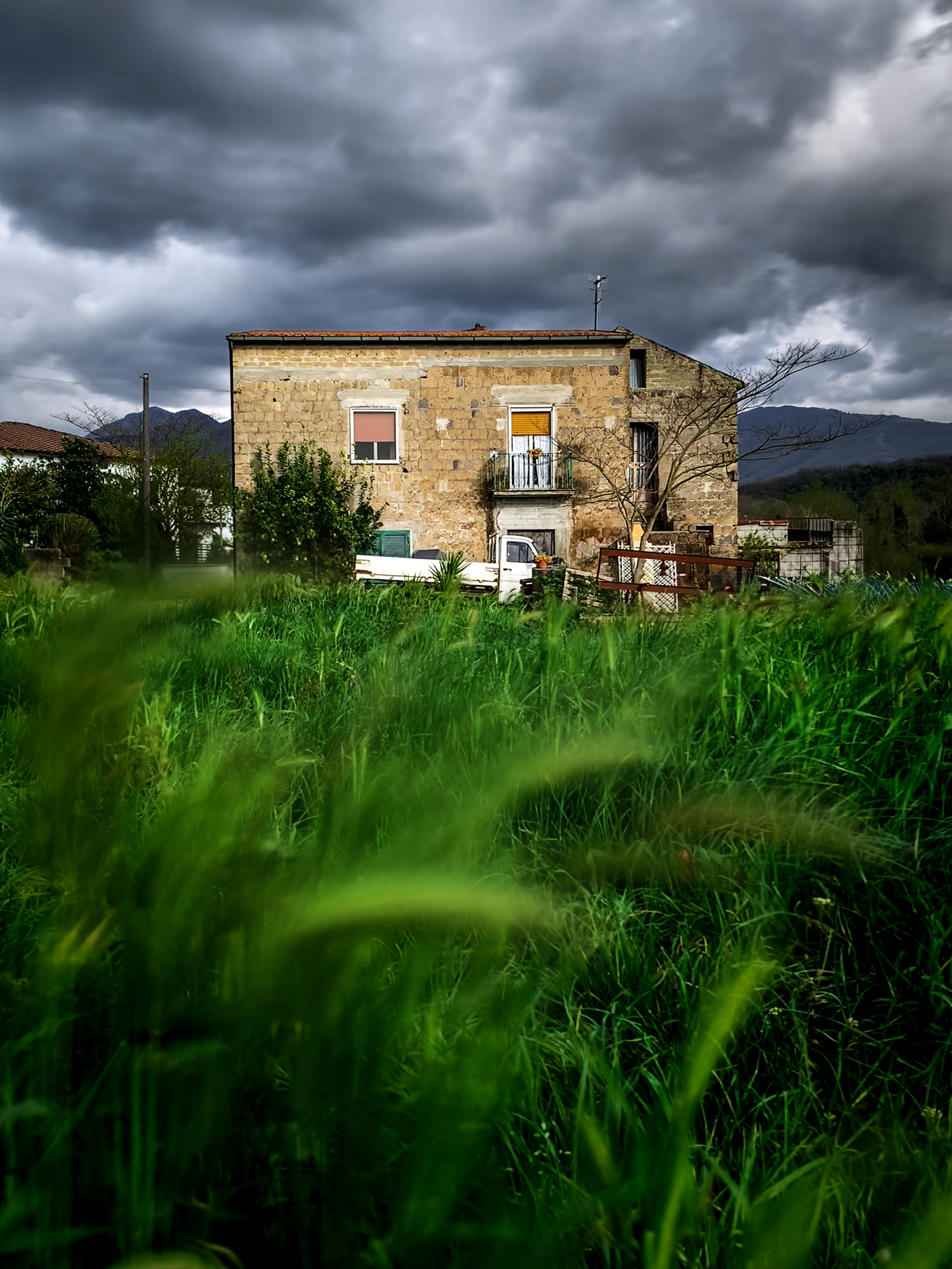 The House with Windows That DO NOT Laugh