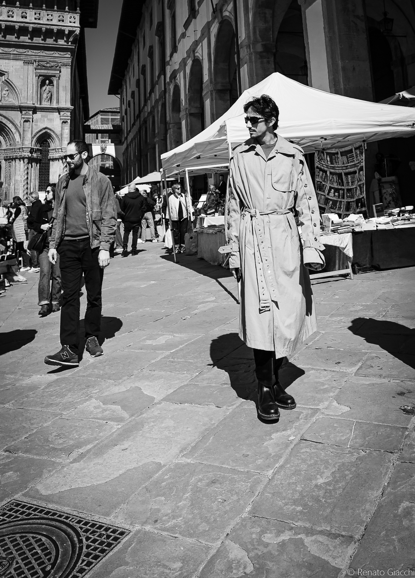 Non mi voglio far notare.... sono in incognito...