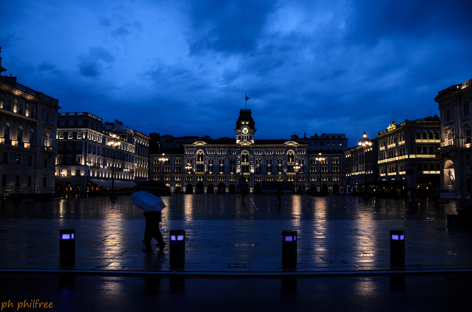 Piazza Unità d'Italy