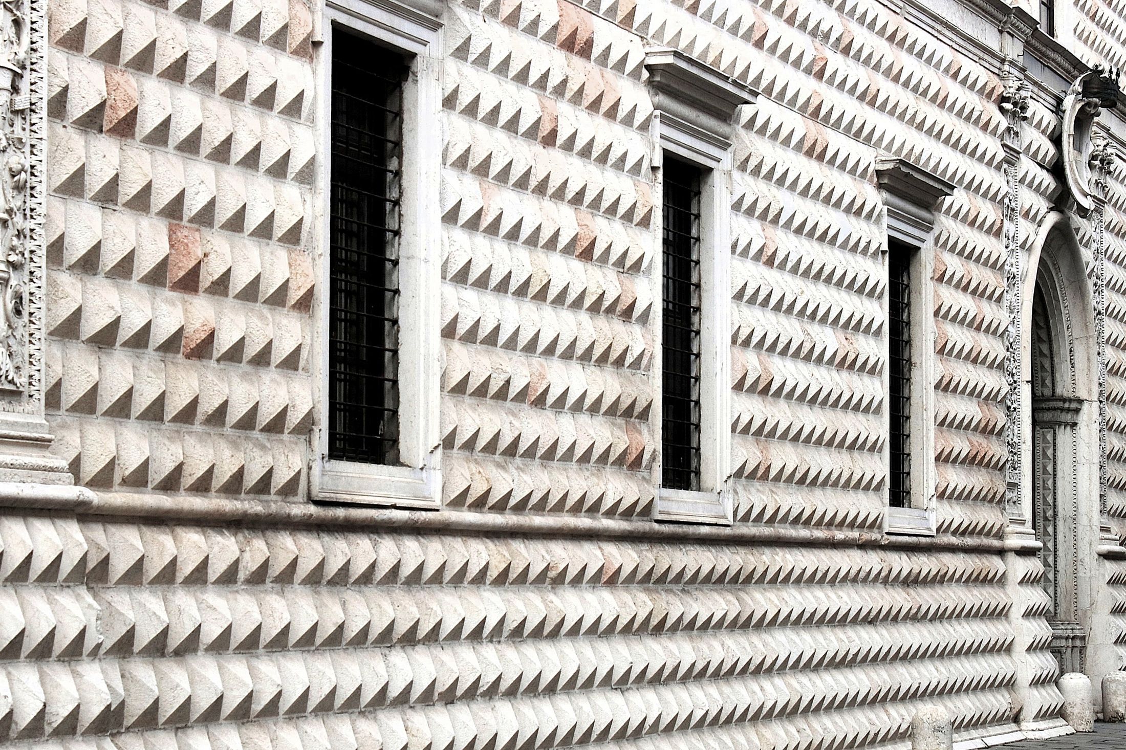 Palazzo dei diamanti