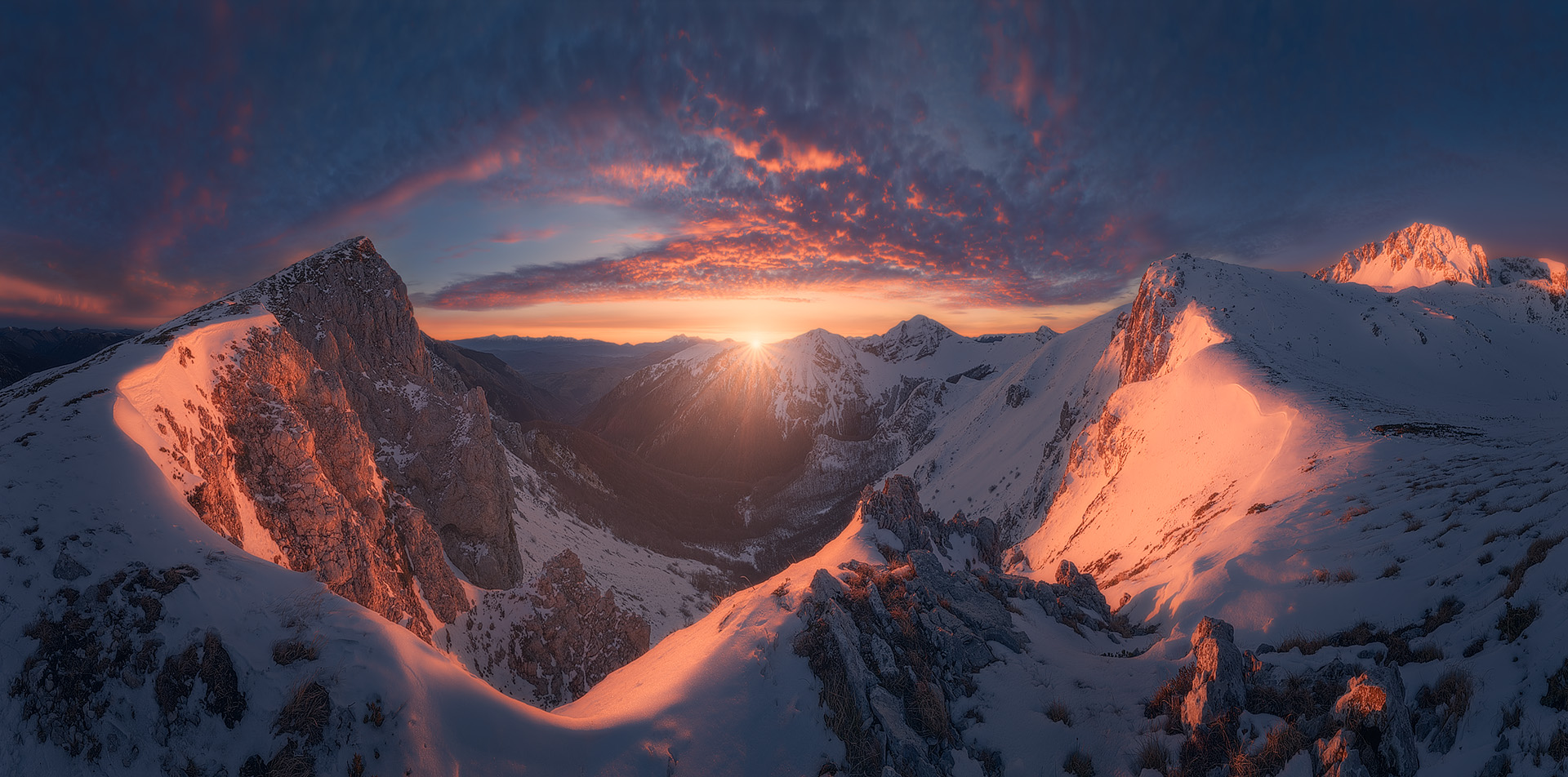 Una magica alba sulla Vallonina Appennino centrale