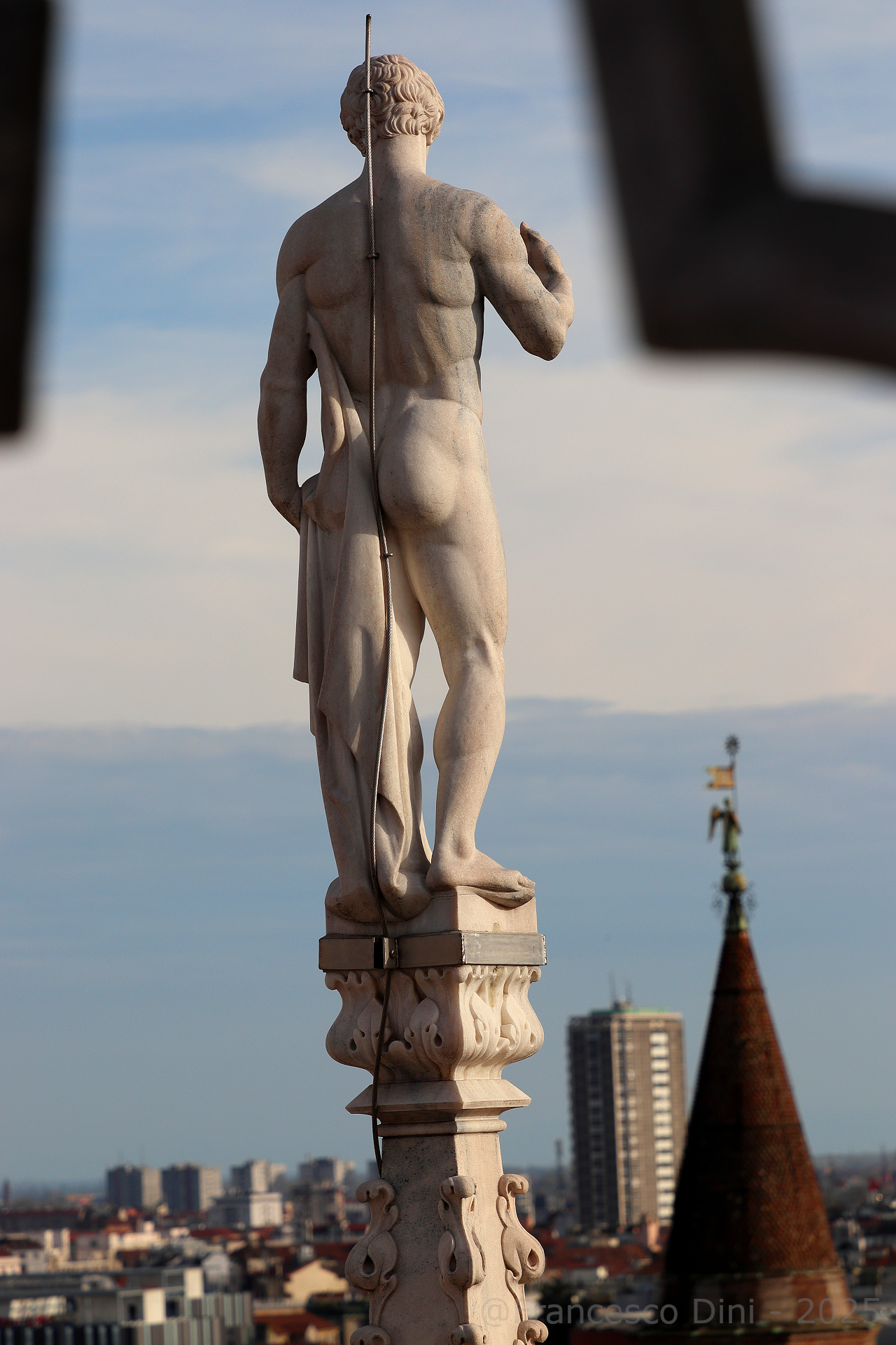 ? Stone Guardians Over Milan ?