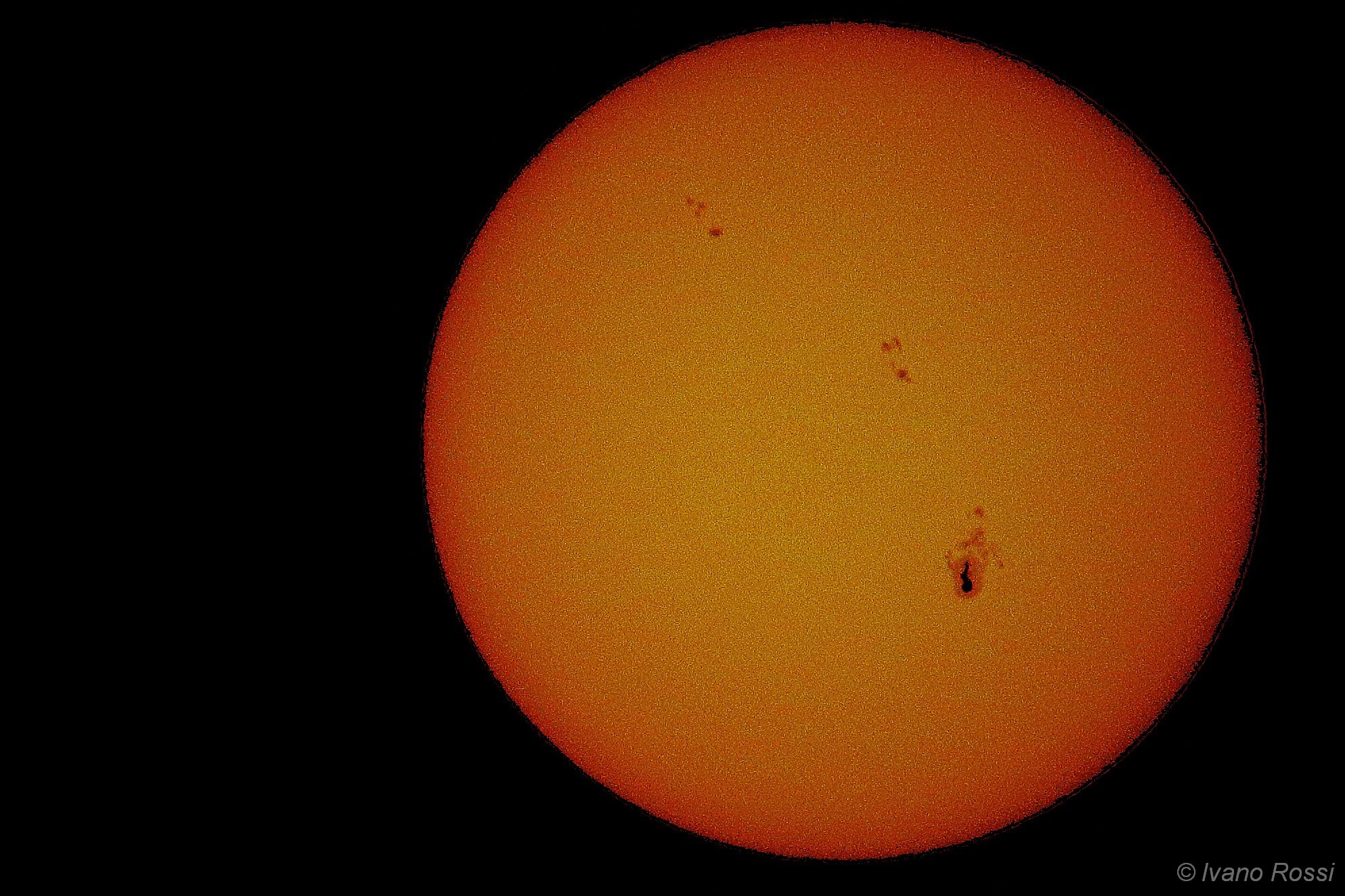 Vasta macchia solare 06/05/25