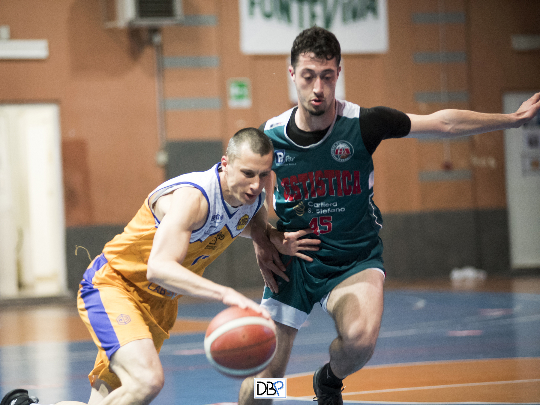 Fatti più in là…