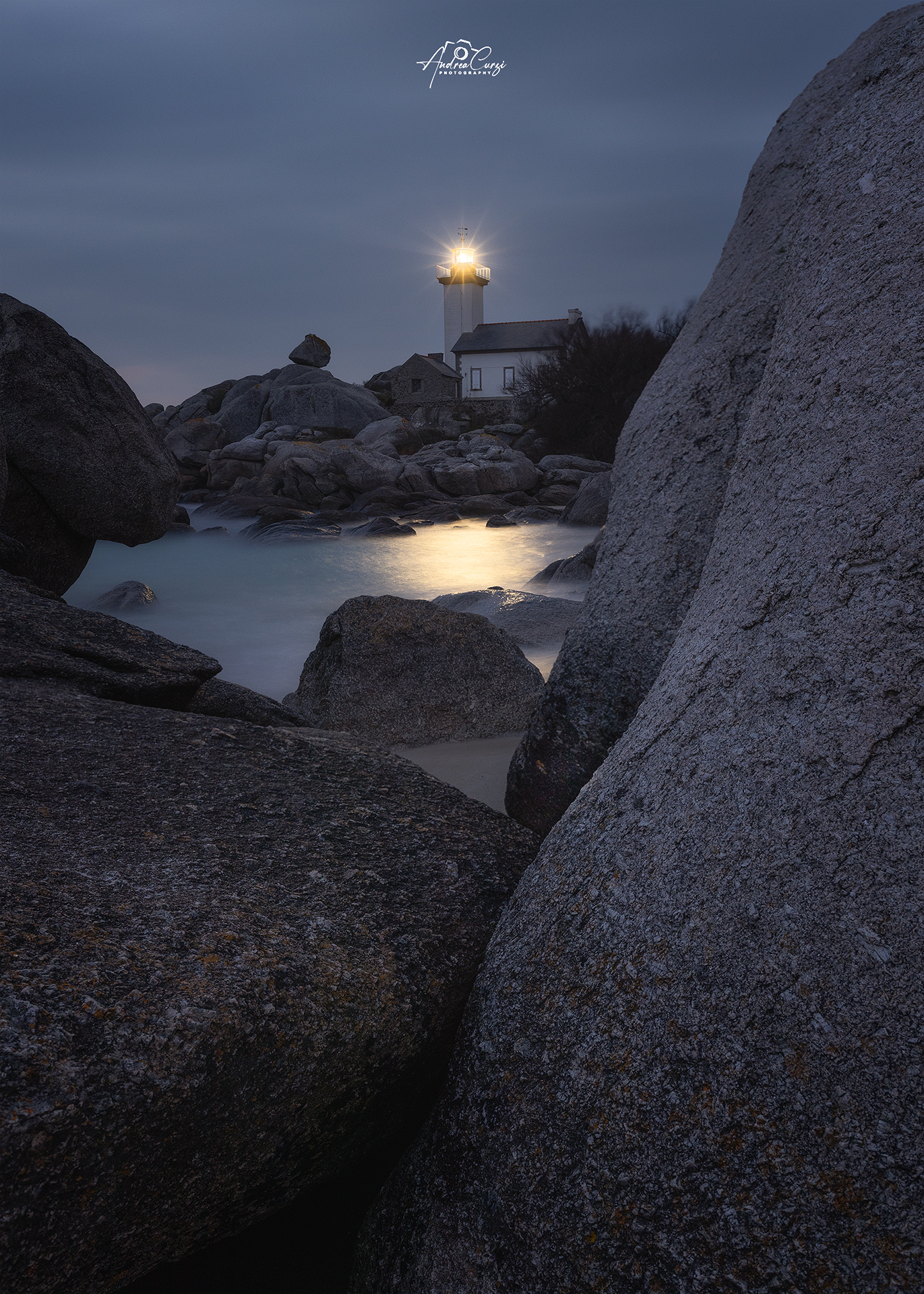 The blue hour at the Pontusval lighthouse