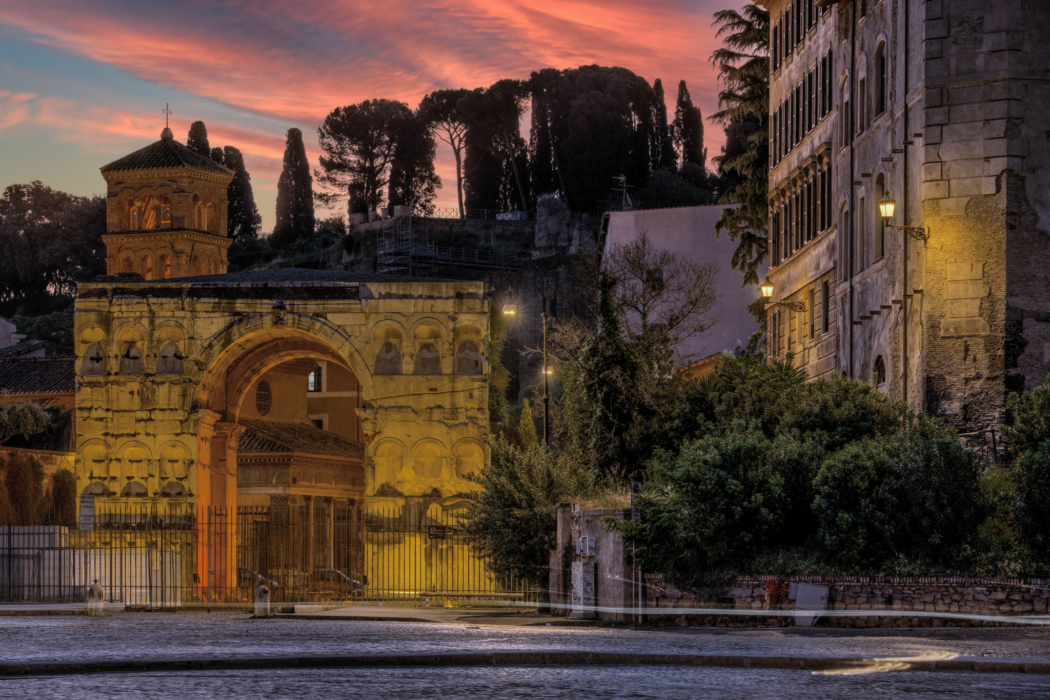 Foro Boario - Arch of Janus - (Rome)
