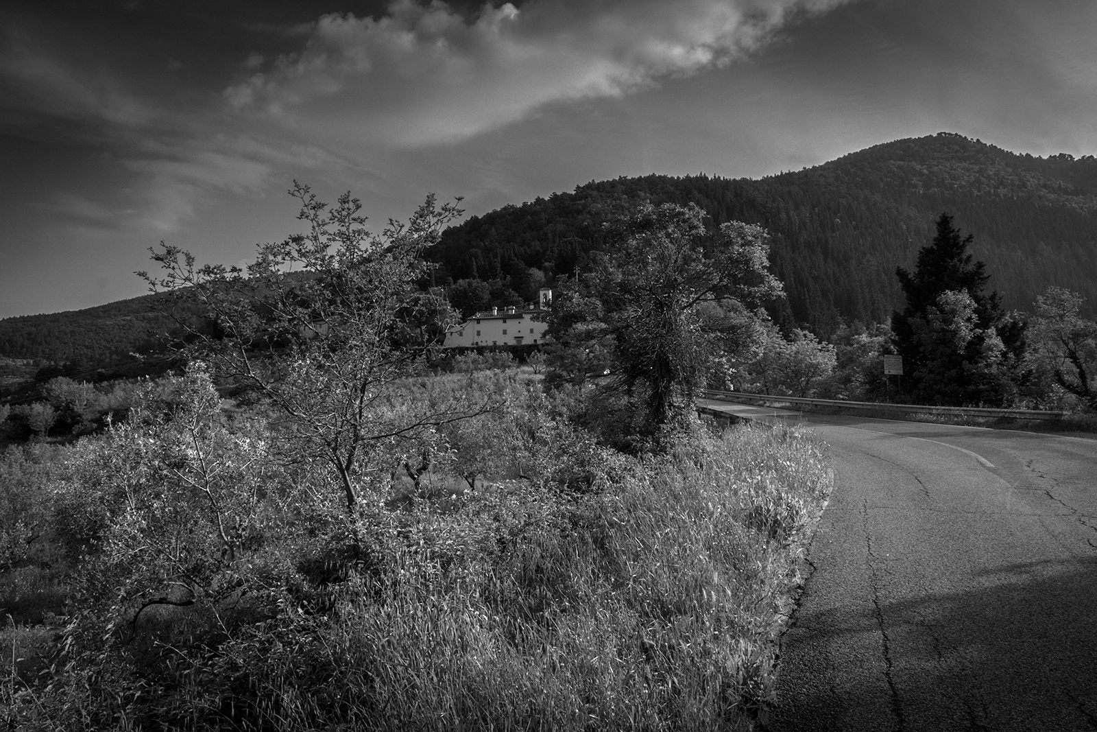 Monte Morello Gualdo Refuge in the distance