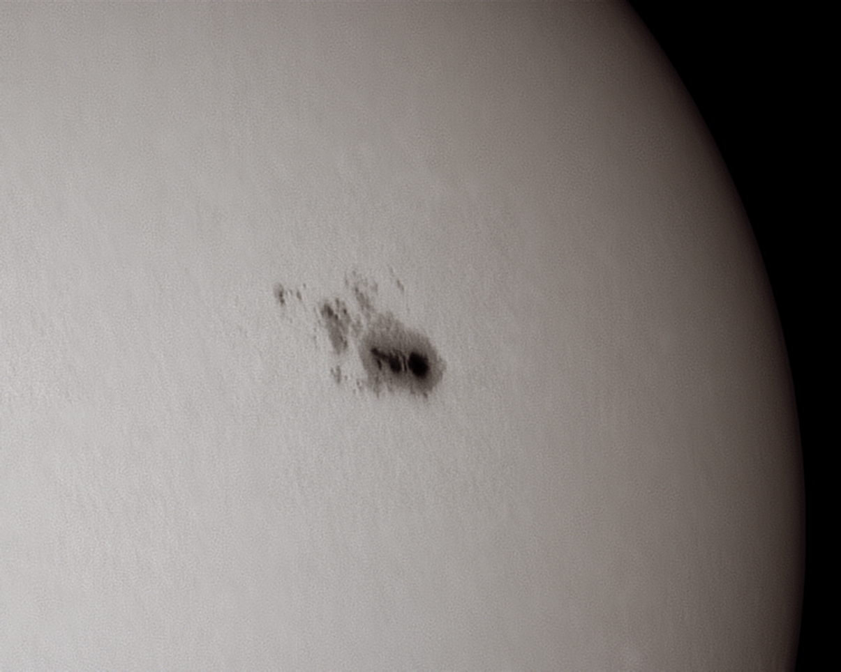 La macchia solare 4079