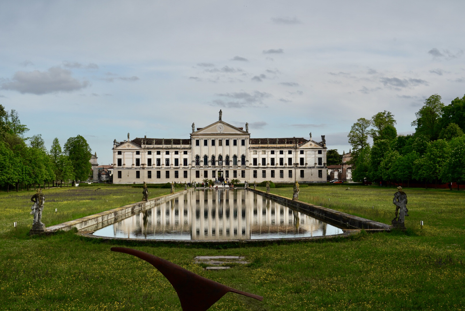 Villa Pisani in the mirror