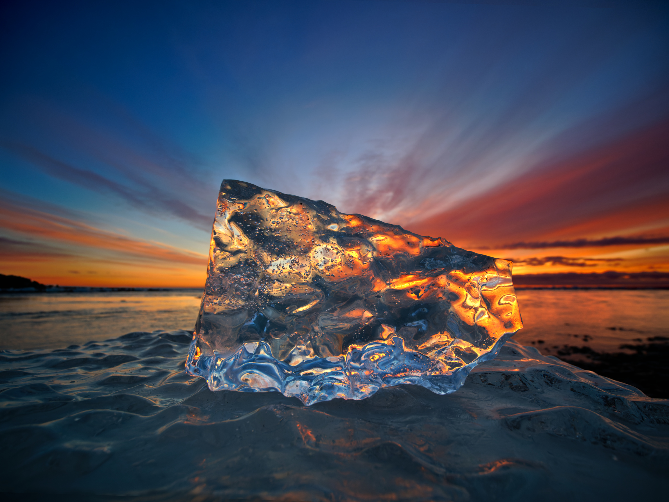 Sunrise at the Diamond Beach