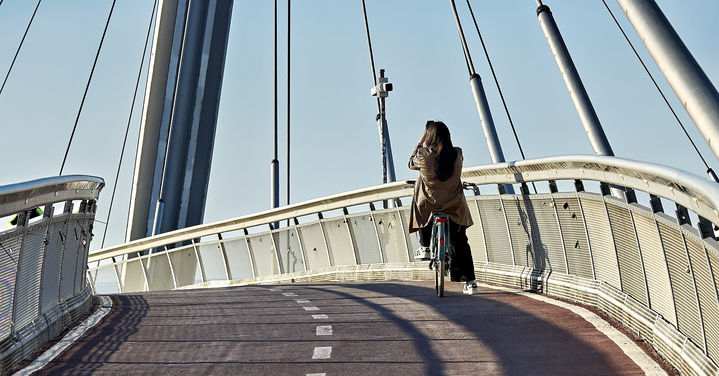 You photograph the bridge that photographs you