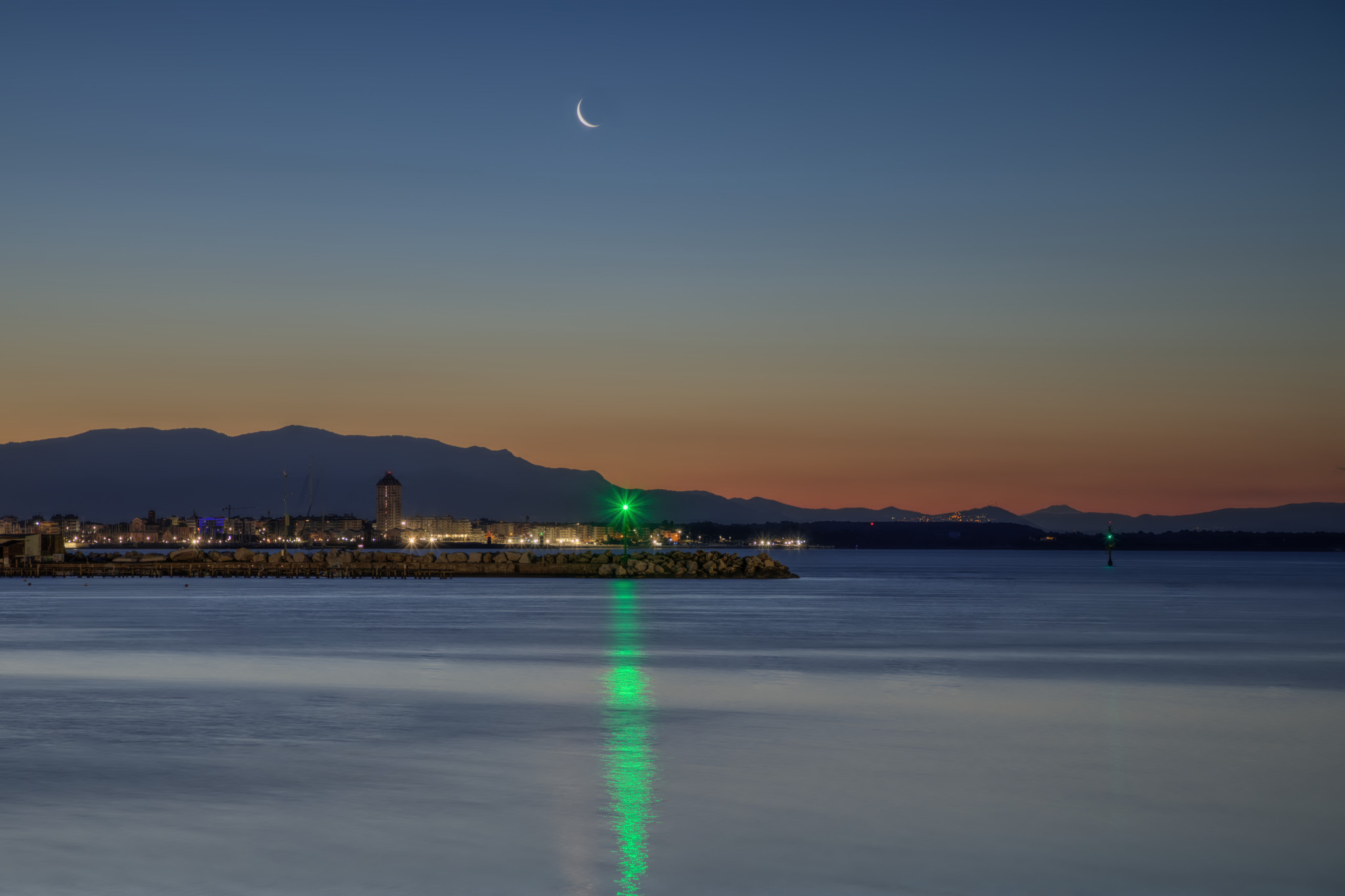 Between night and day