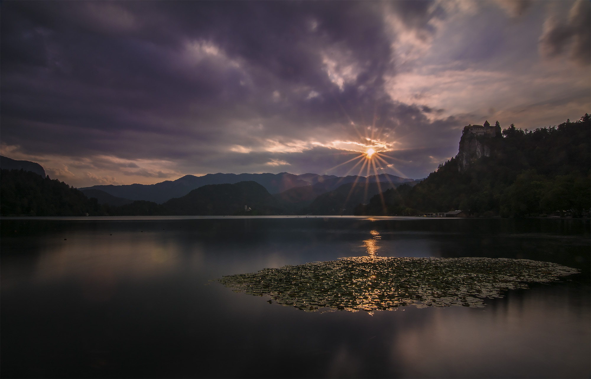 Tramonto al lago di Bled.
