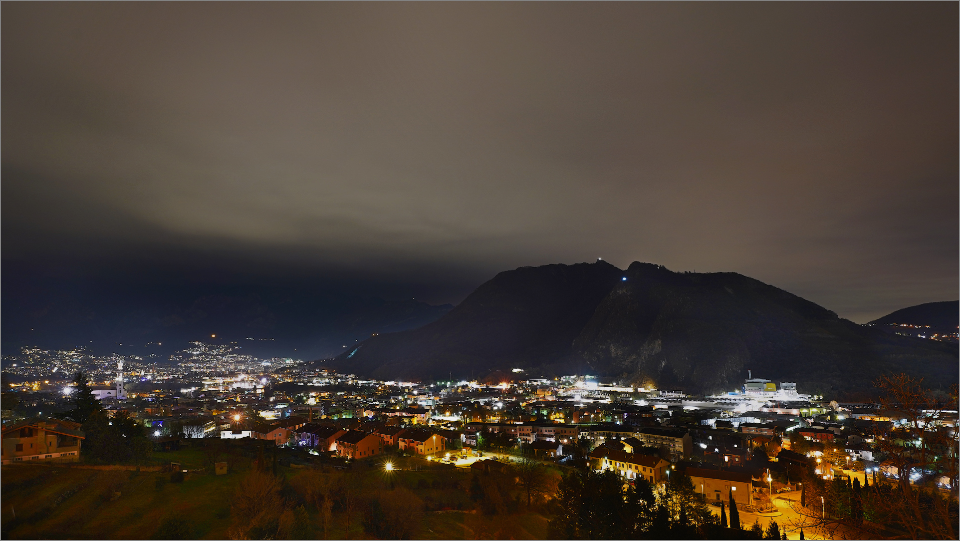 Vista sul Monte Barro dal Santuario di San Martino