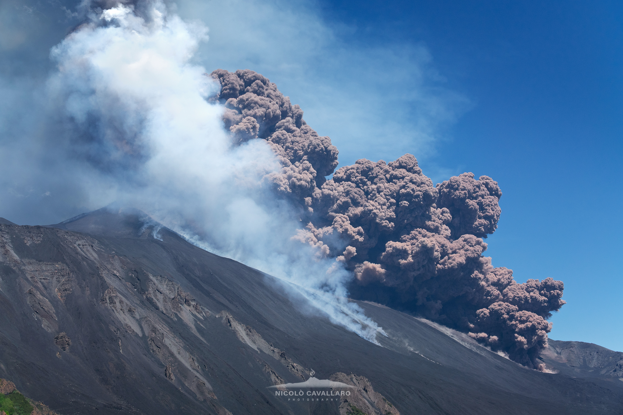 Etna - Flusso piroclastico 2 Giugno 2025