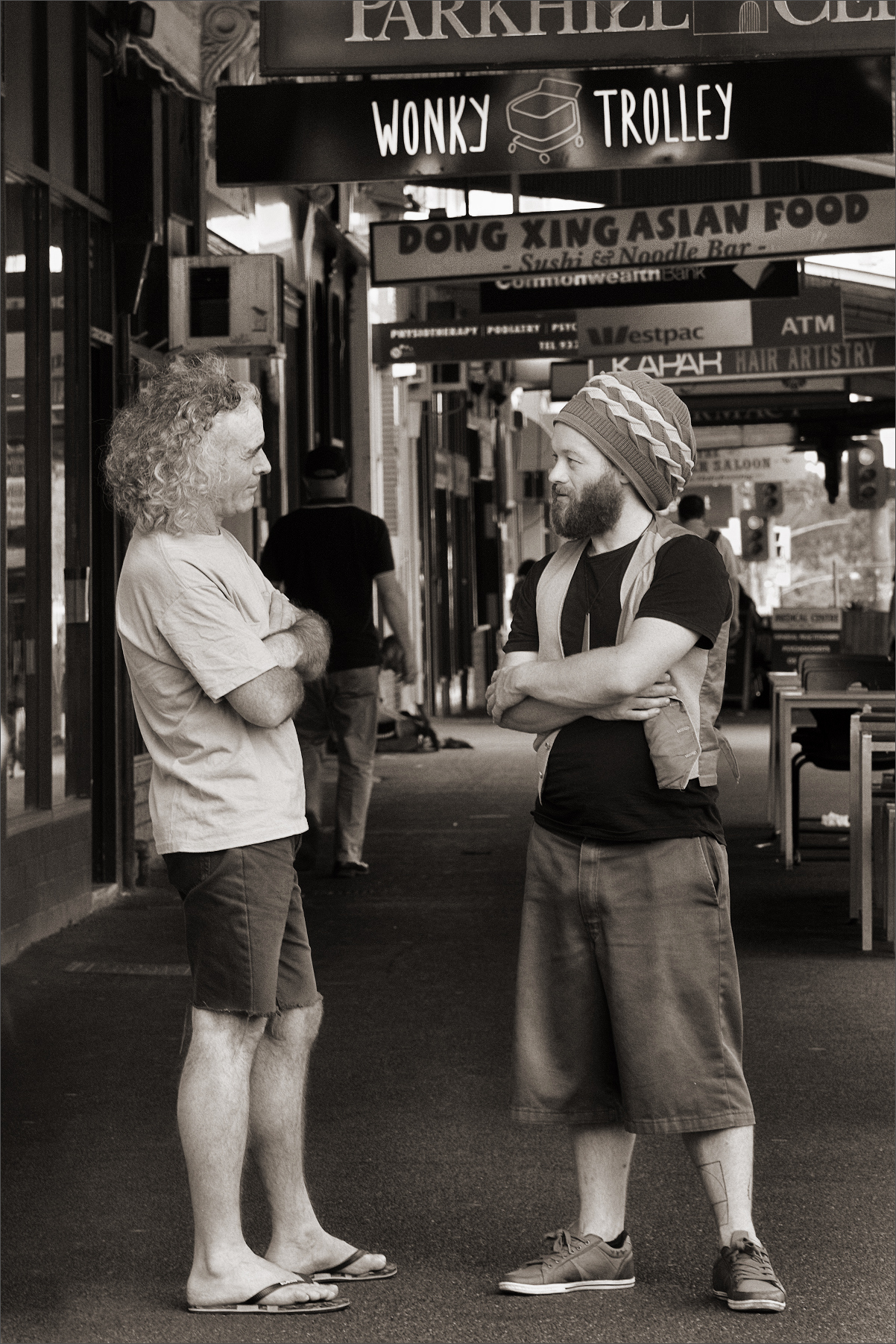 They have met, they are chatting ...