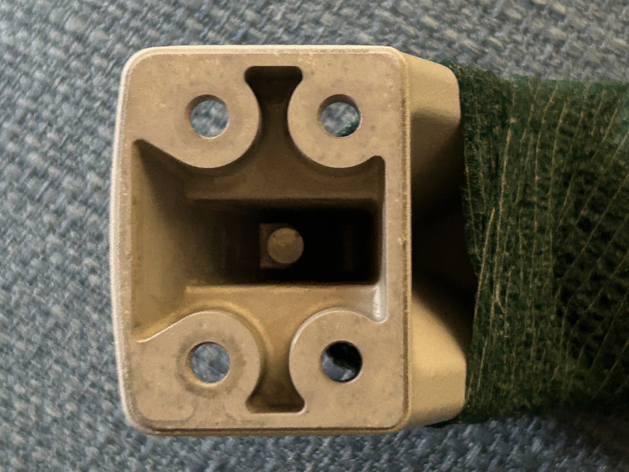 Alloggiamento viti anello treppiedi