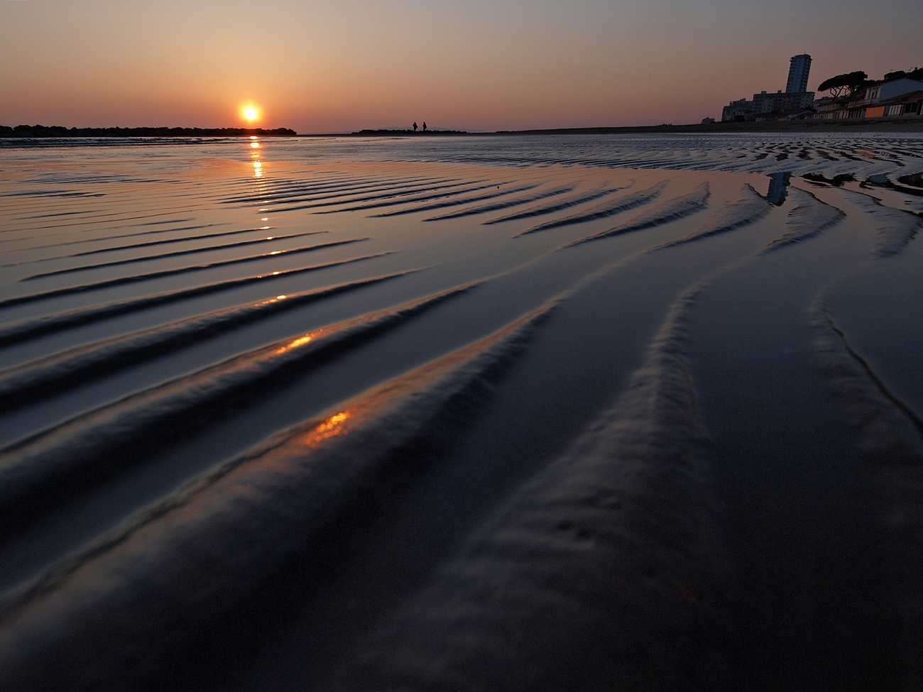 On the banks of the Mar9