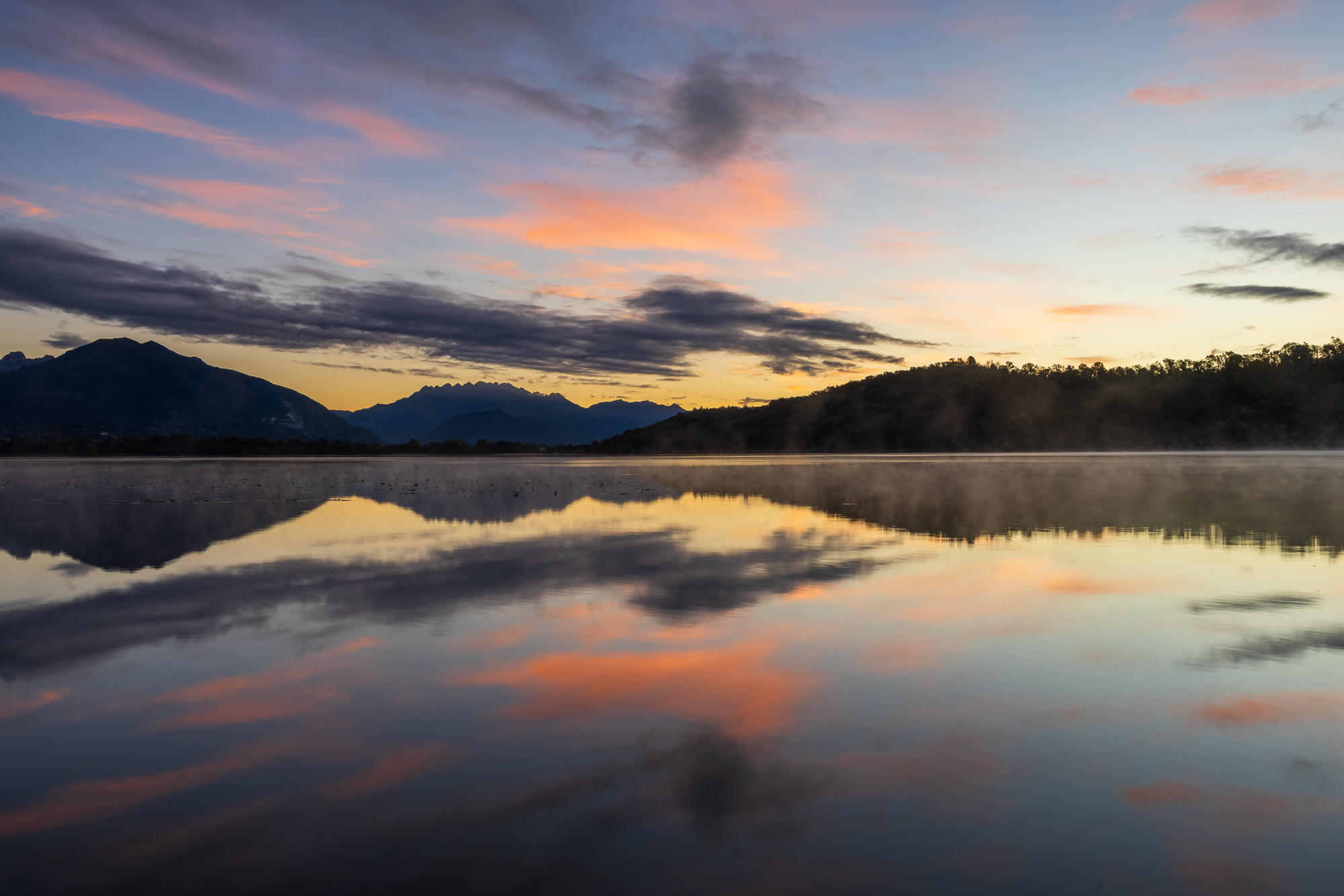 Alba sul lago di Alserio