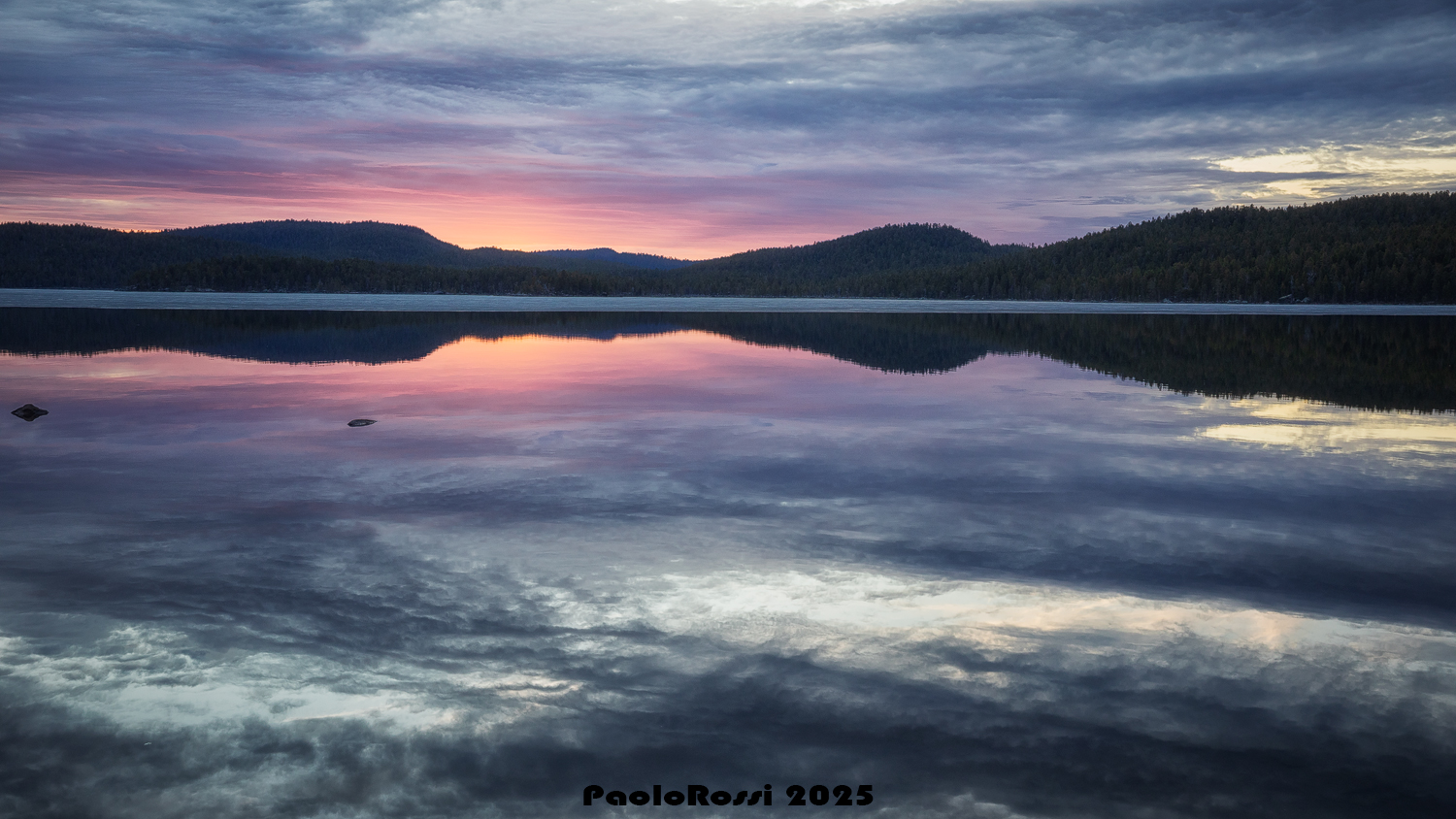 Midnight sunset... Finnish Lapland
