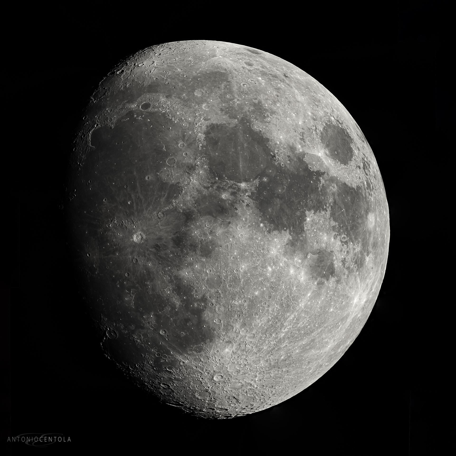 Moon 78% in a waxing phase, from two nights ago.