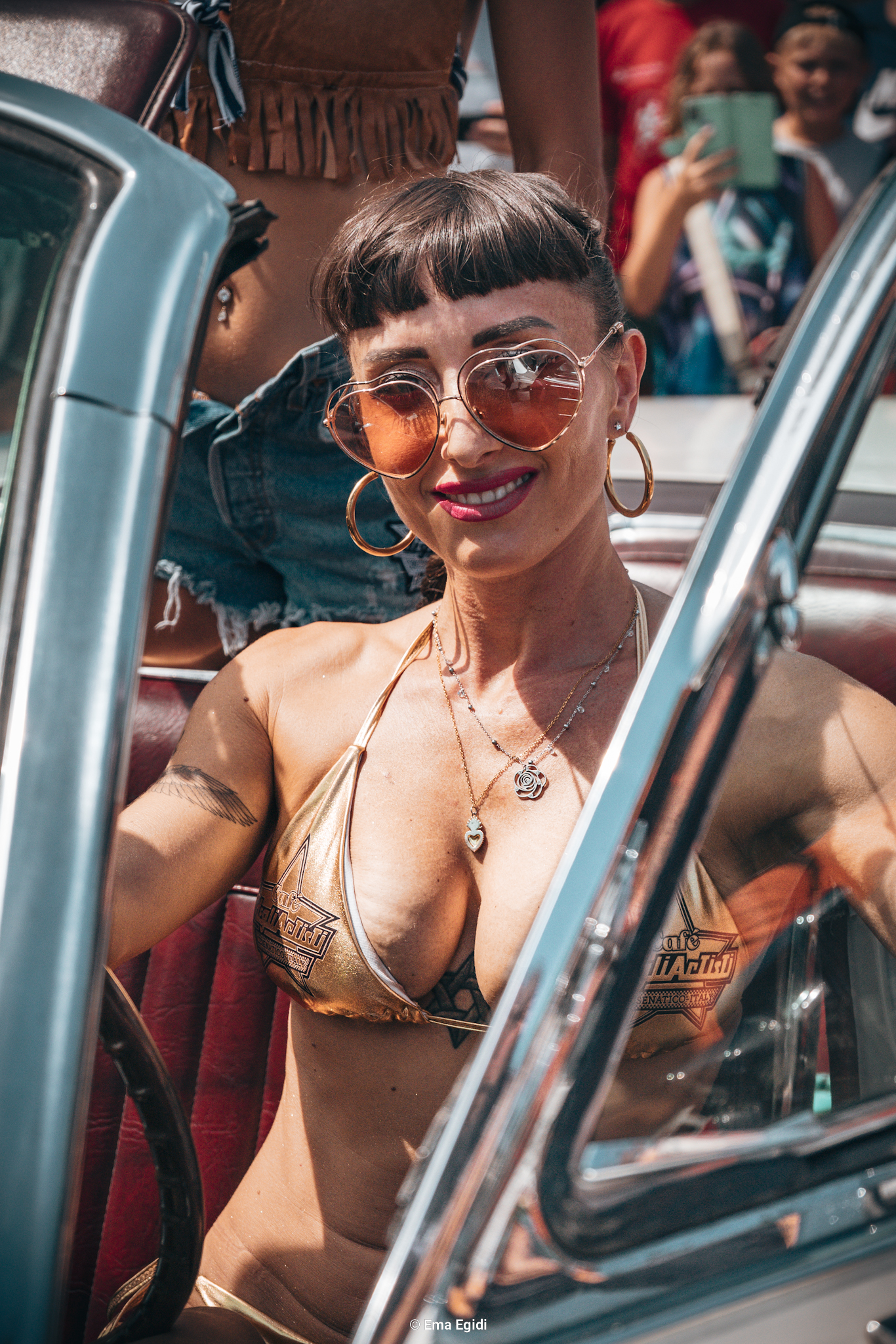 The beauty and smile of a "vintage" look