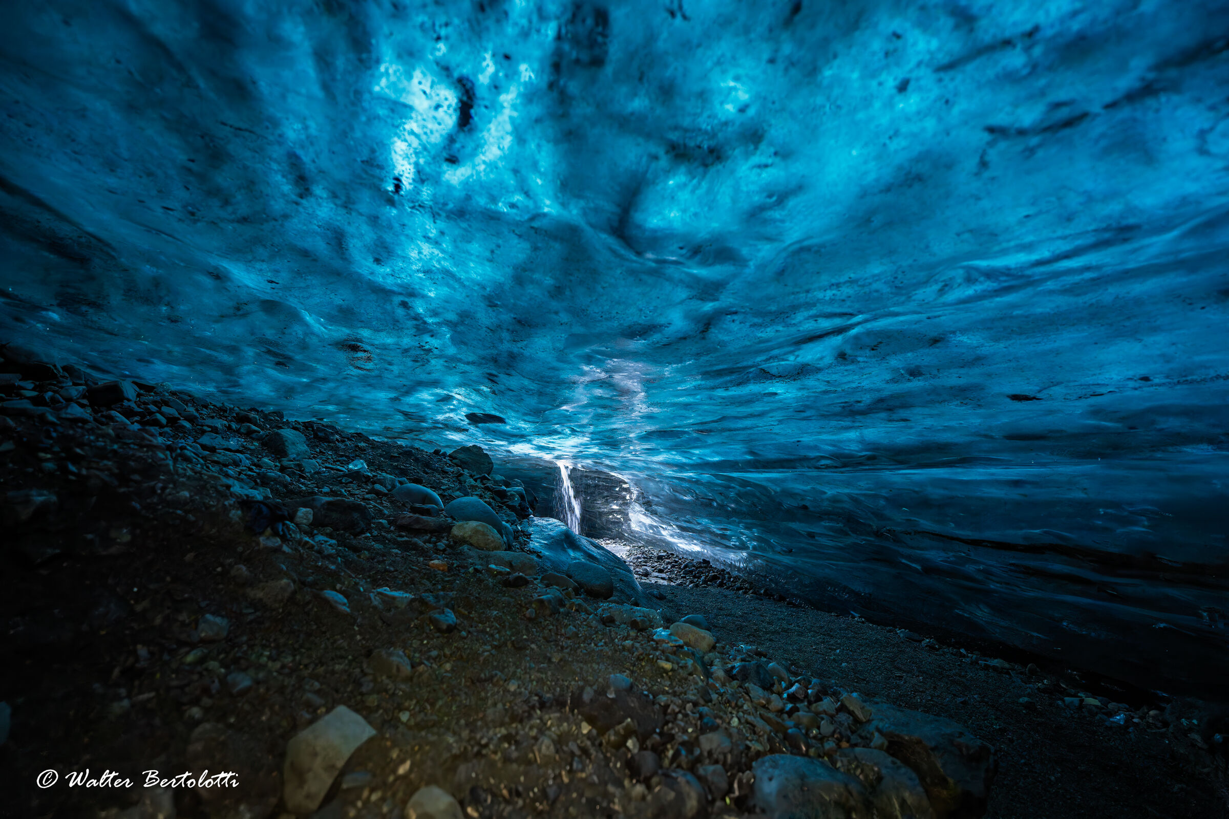 le grotte di ghiaccio dell'Islanda