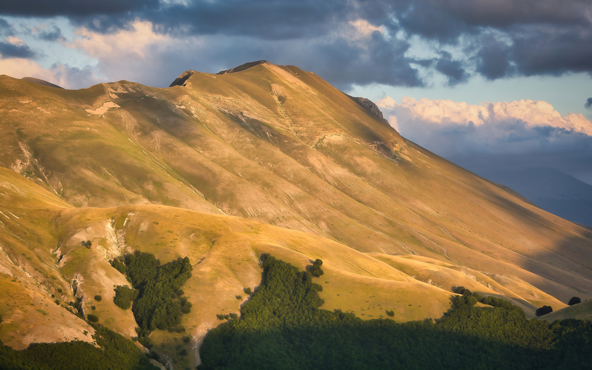 Sibillini - colori del tramonto sulla Costa del Vettore