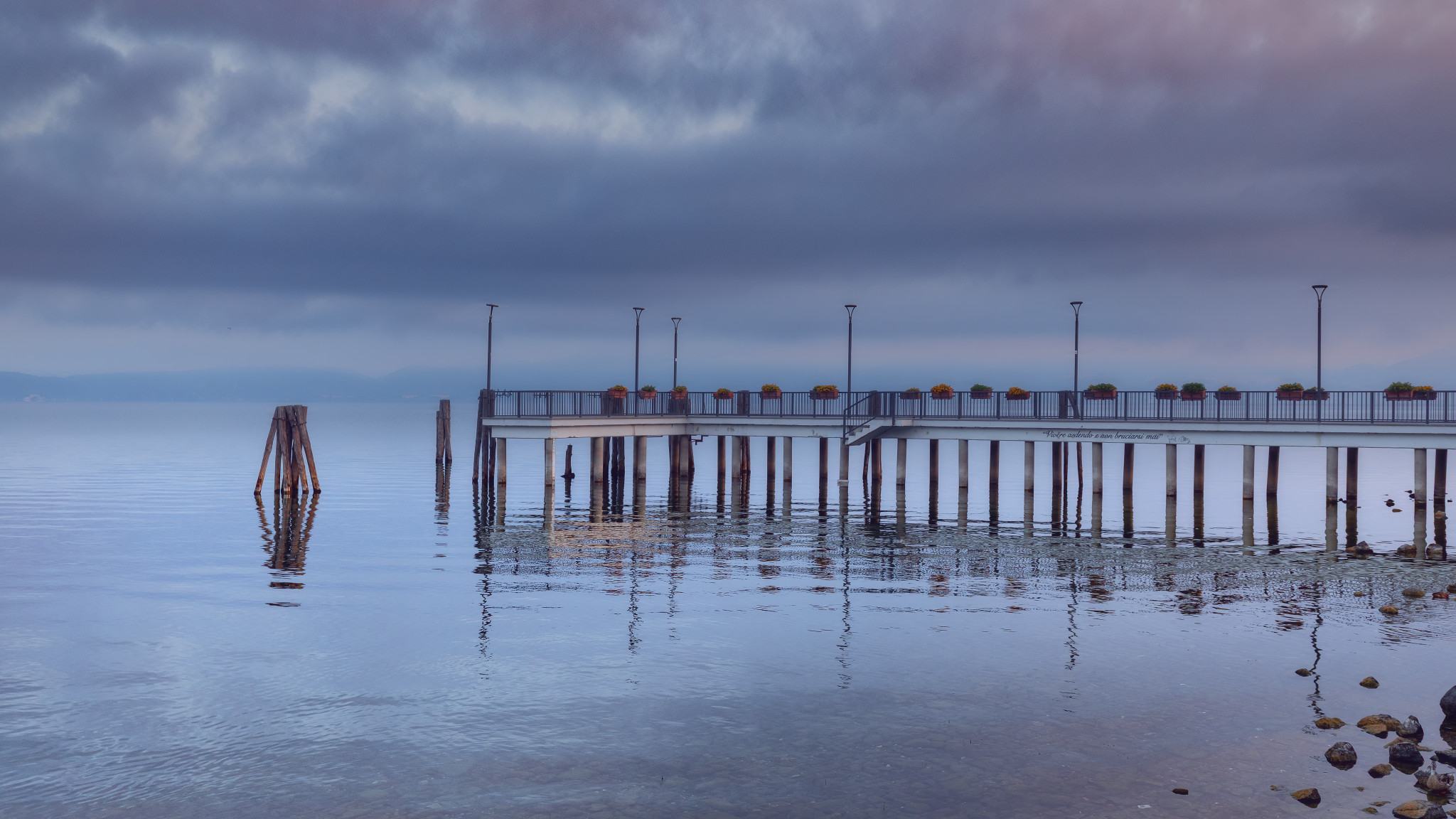 First colors on the lake