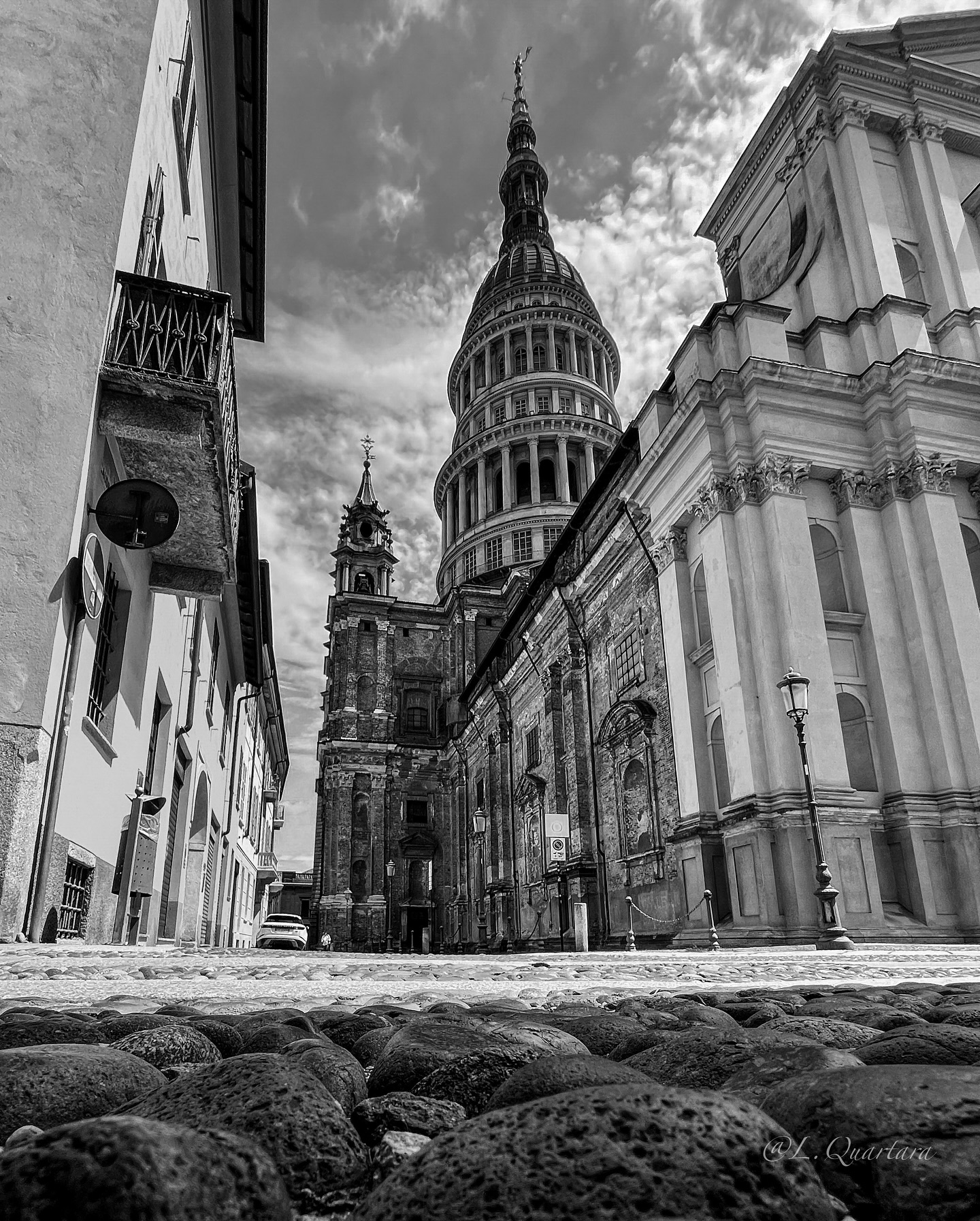 Novara dal basso...Cupola Antonelliana