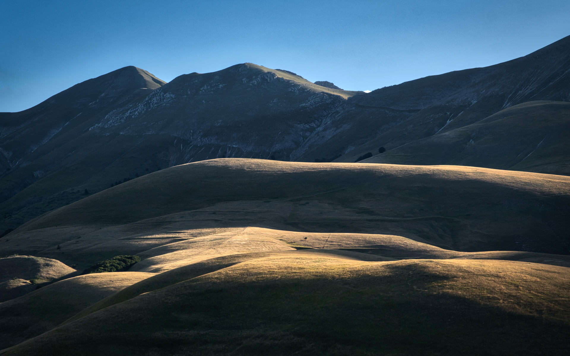 Sibillini - Luce sui Colli di Castelluccio Norcia
