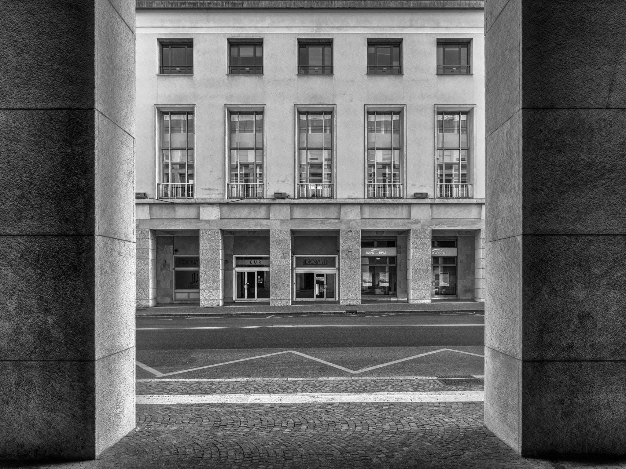 Via della Civiltà del Lavoro E.U.R. (Rome)