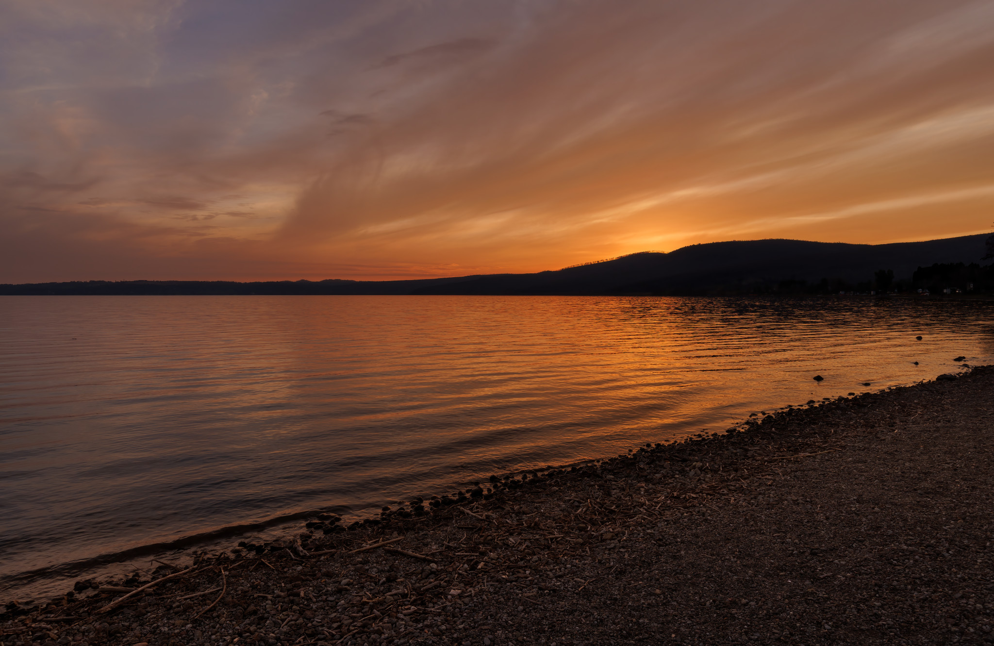 Last colors on the lake