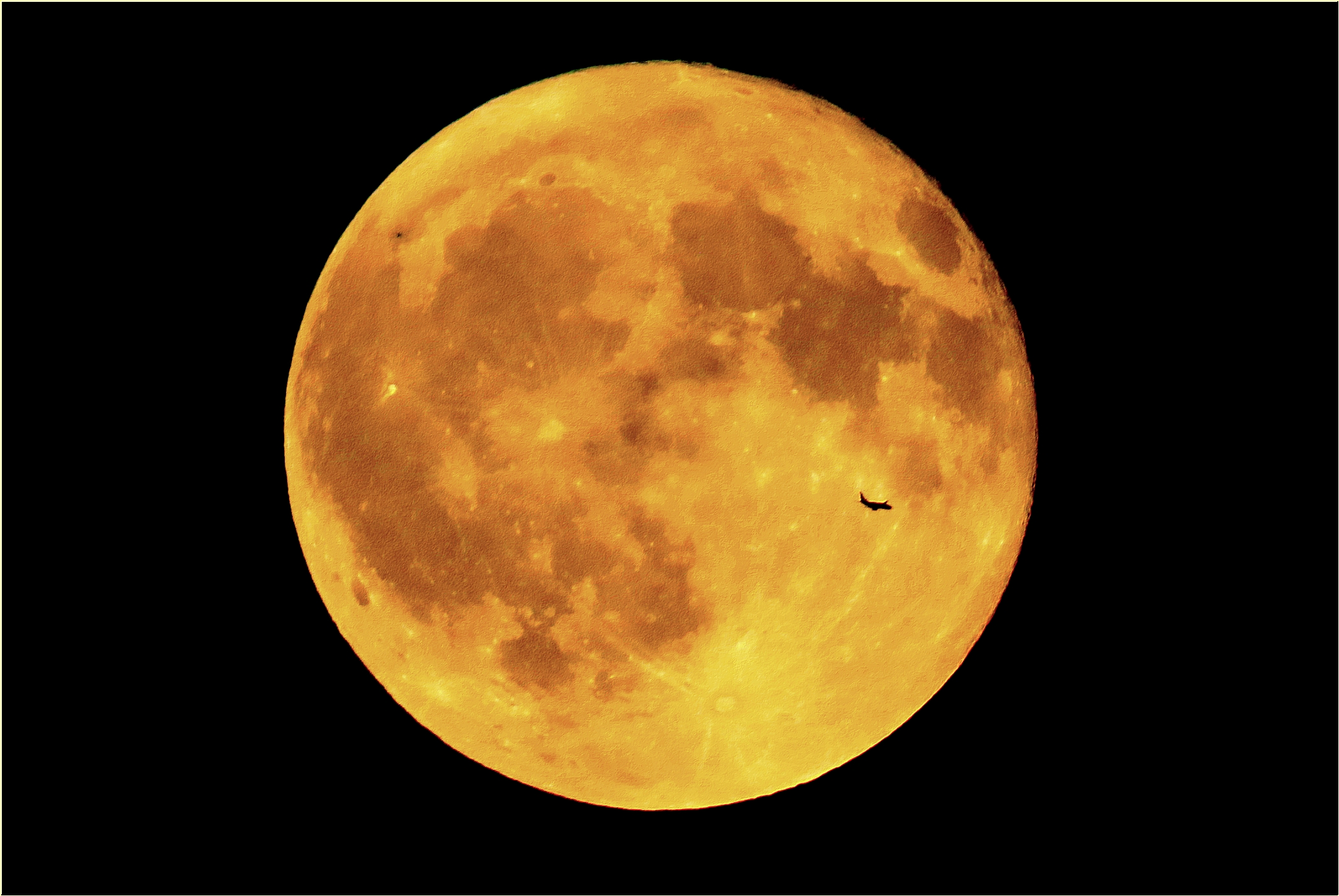 '' Sturgeon Moon ( the plane ,,c,,,,,,,for shot