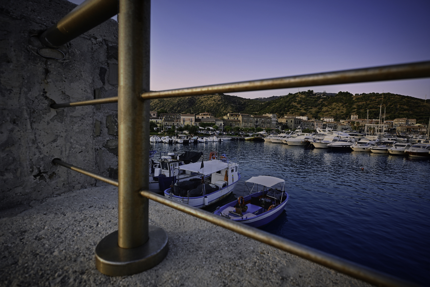 Acciaroli Porto da una cornice