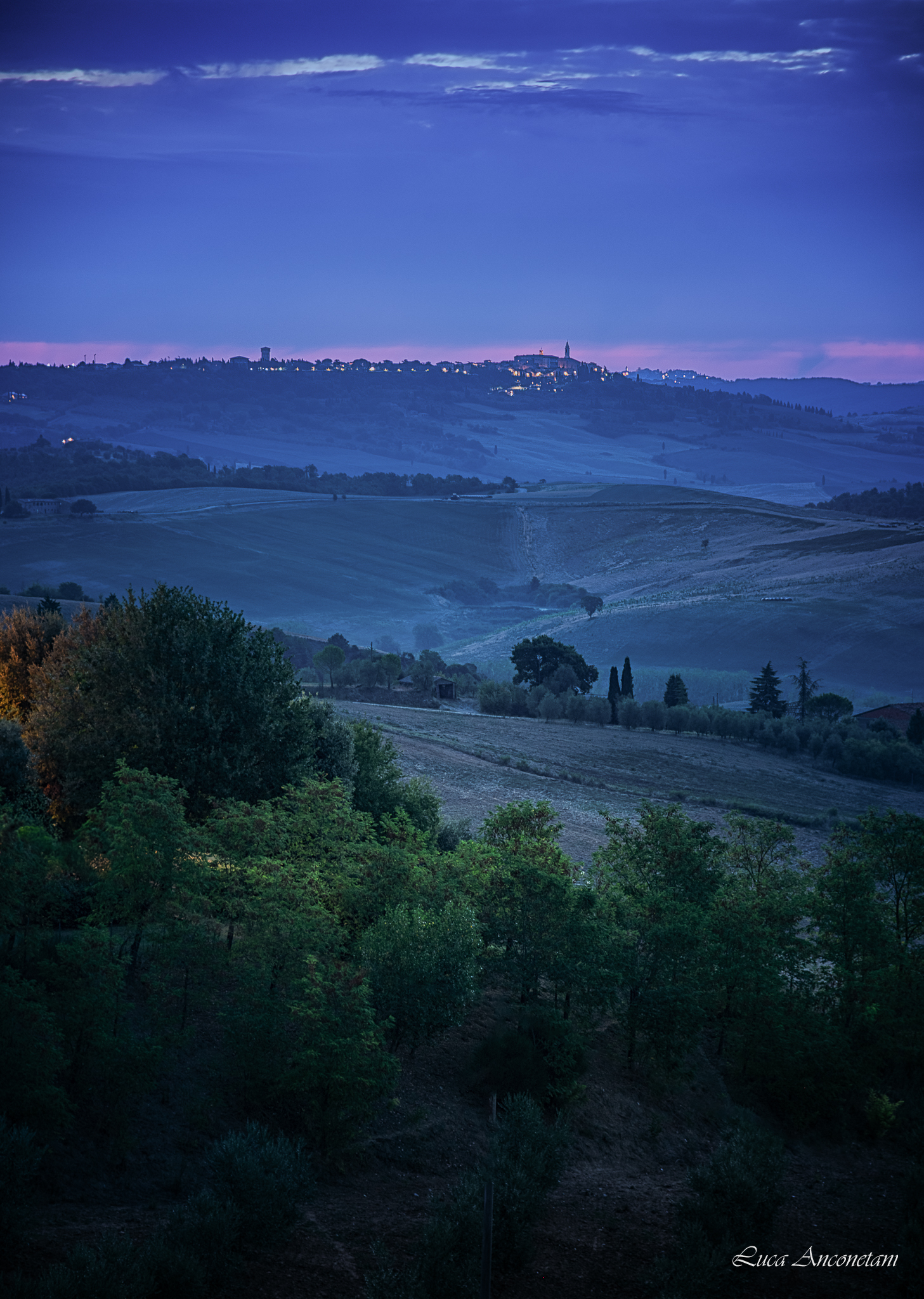 Alba in Val d' Orcia