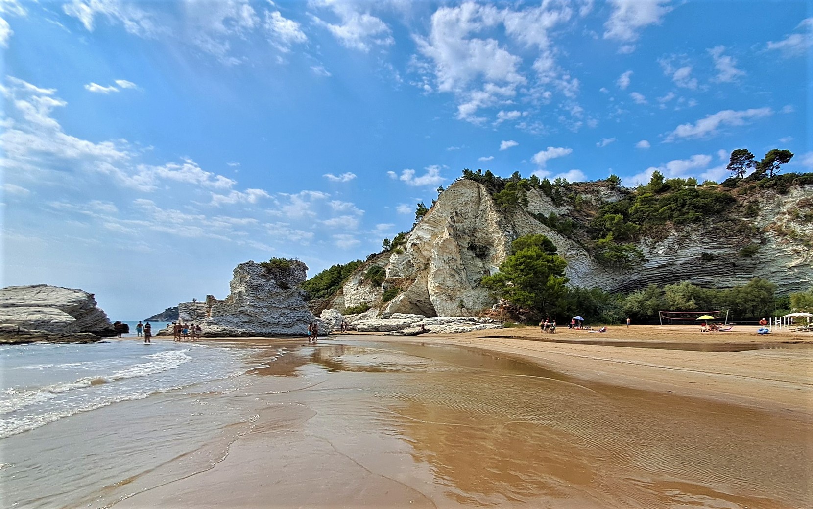 Baia delle Sirene e Grotta dei pipistrelli, Vieste