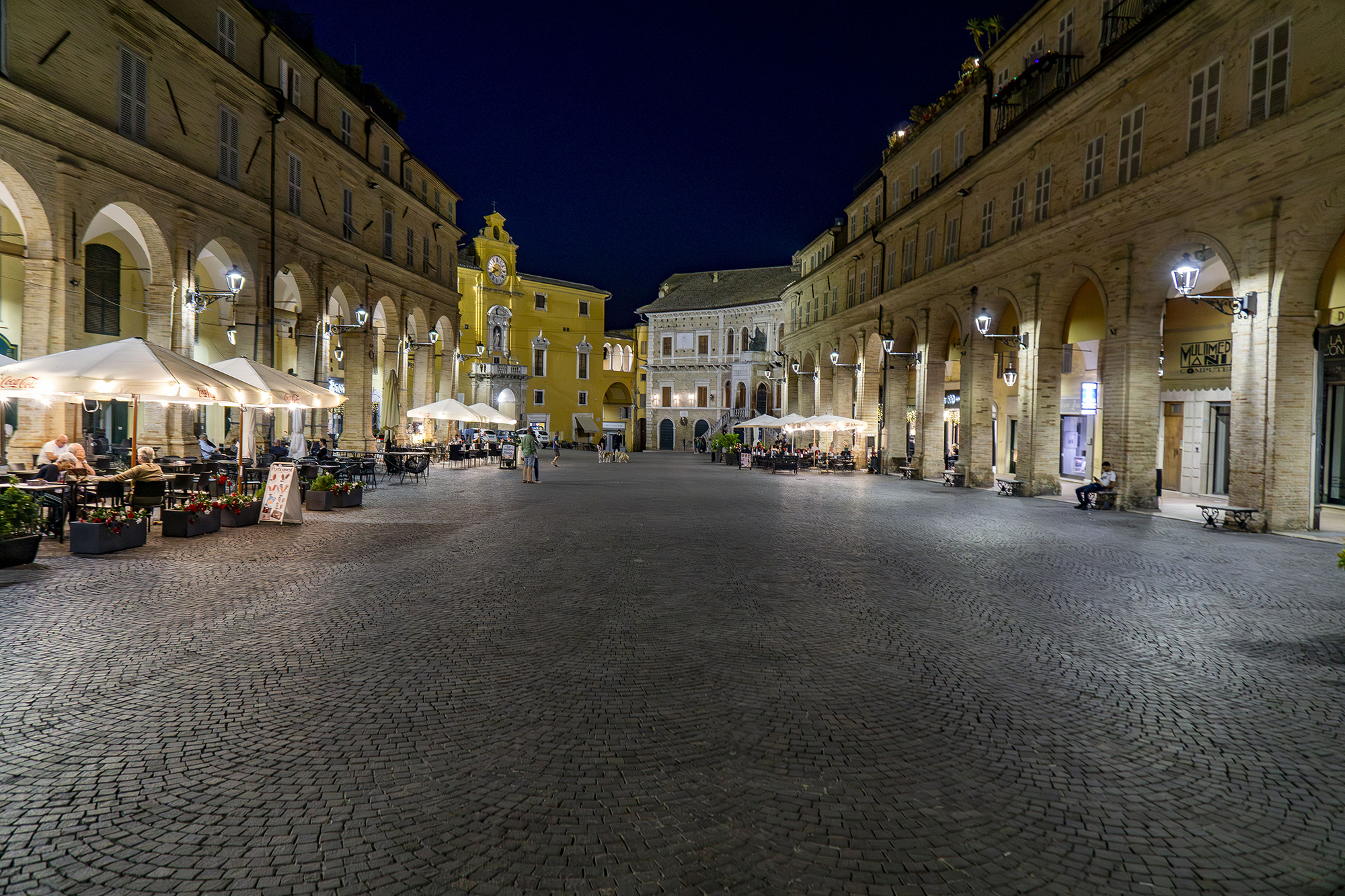 Piazza del Popolo a Fermo