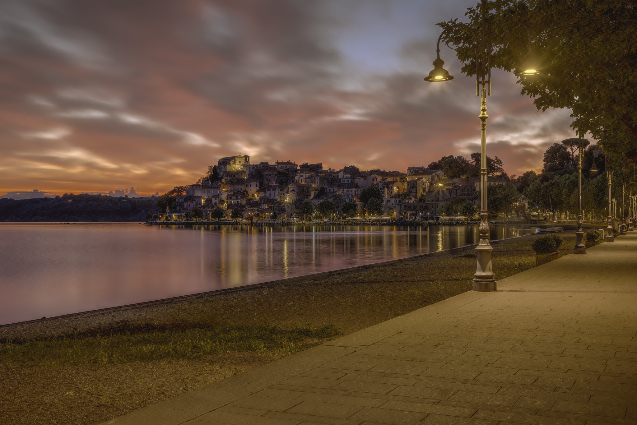 Anguillara Sabazia at sunrise