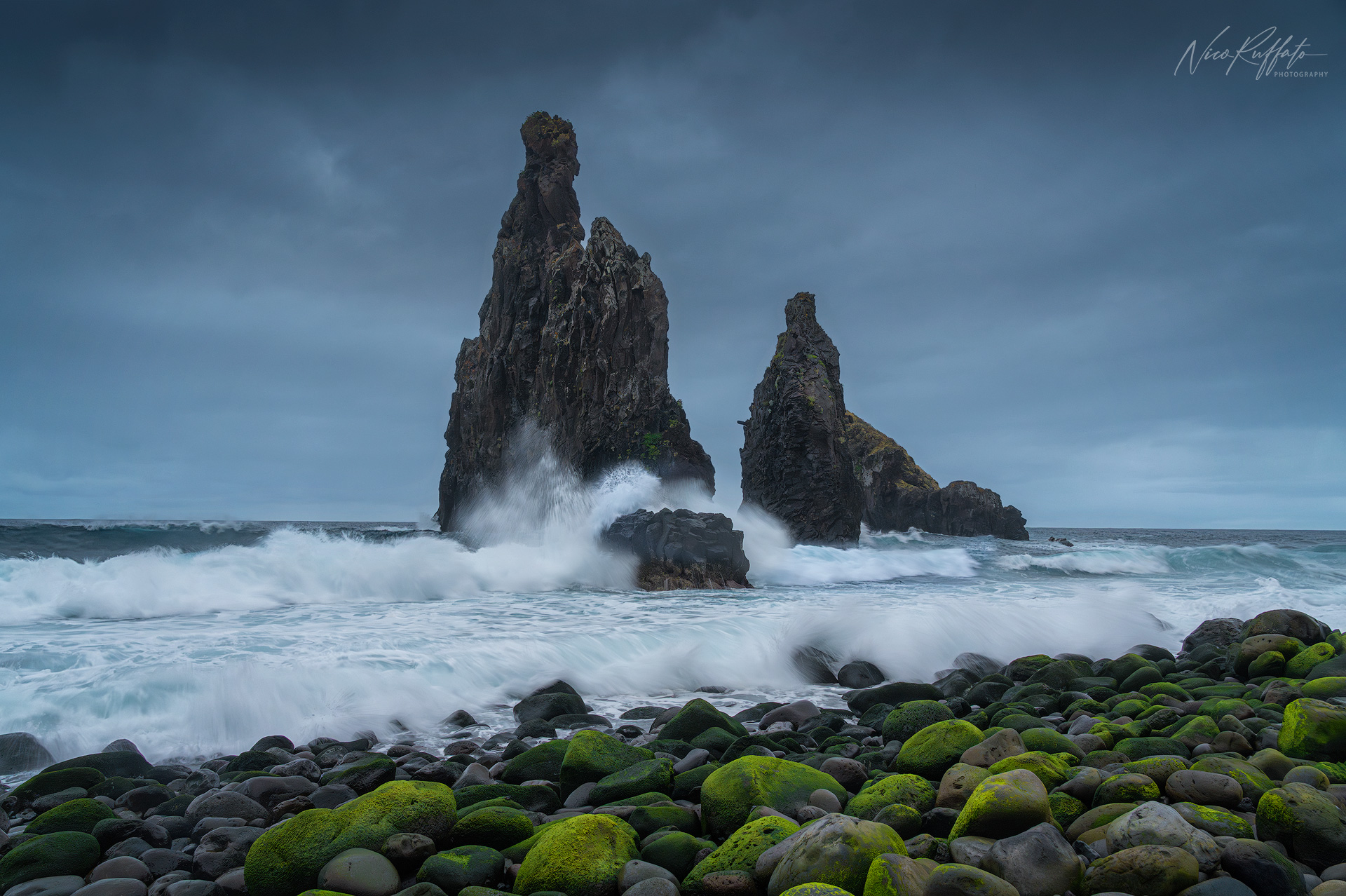 Potenza dell'oceano a Ribeira da Janela