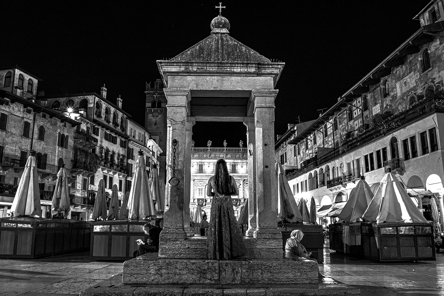 Madonna Verona has come down...