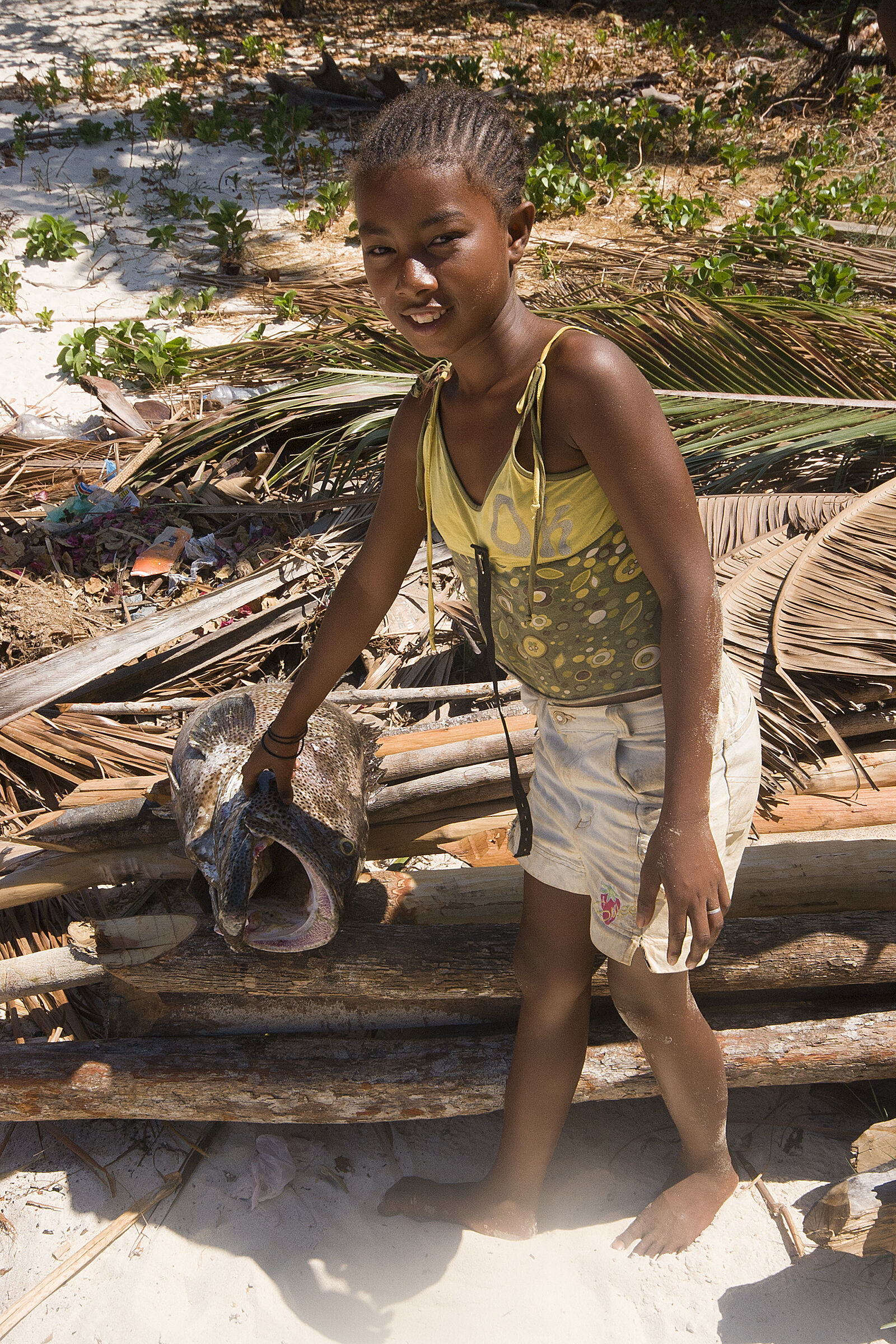 Food and happiness - Nosy Iranja - Madagascar