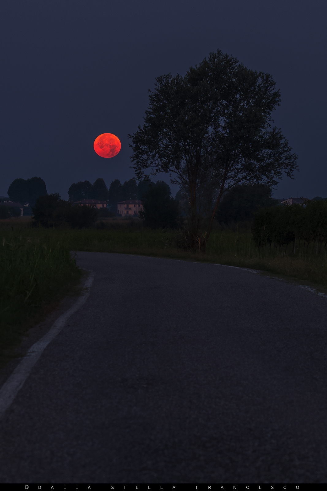 Il tramonto della luna