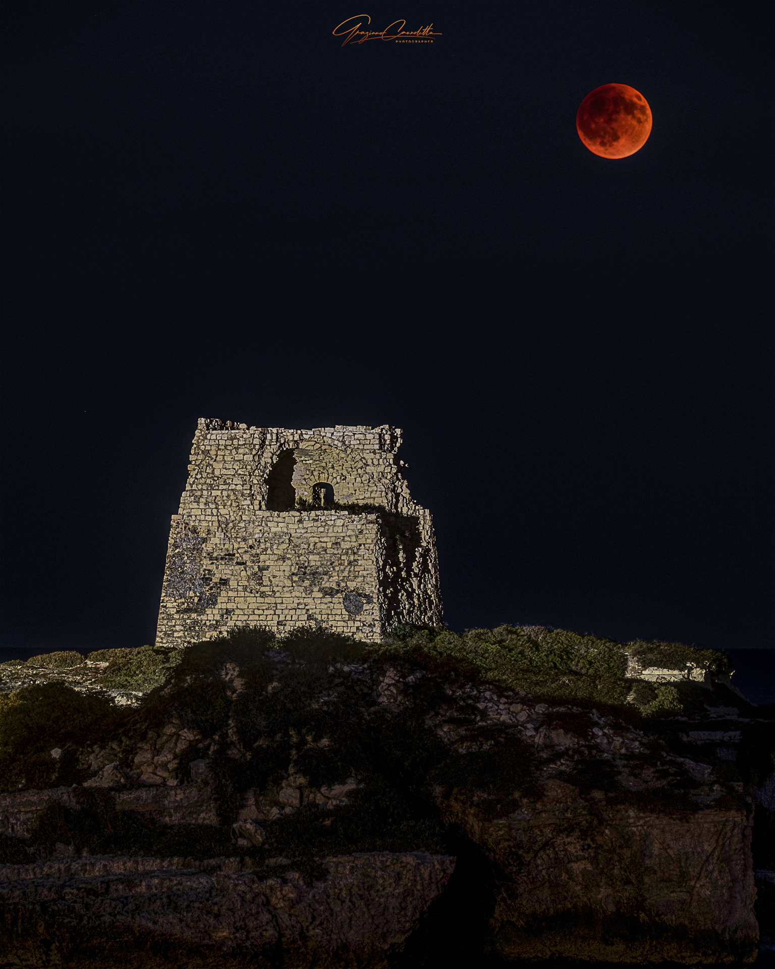 Lunar eclipse in Roca