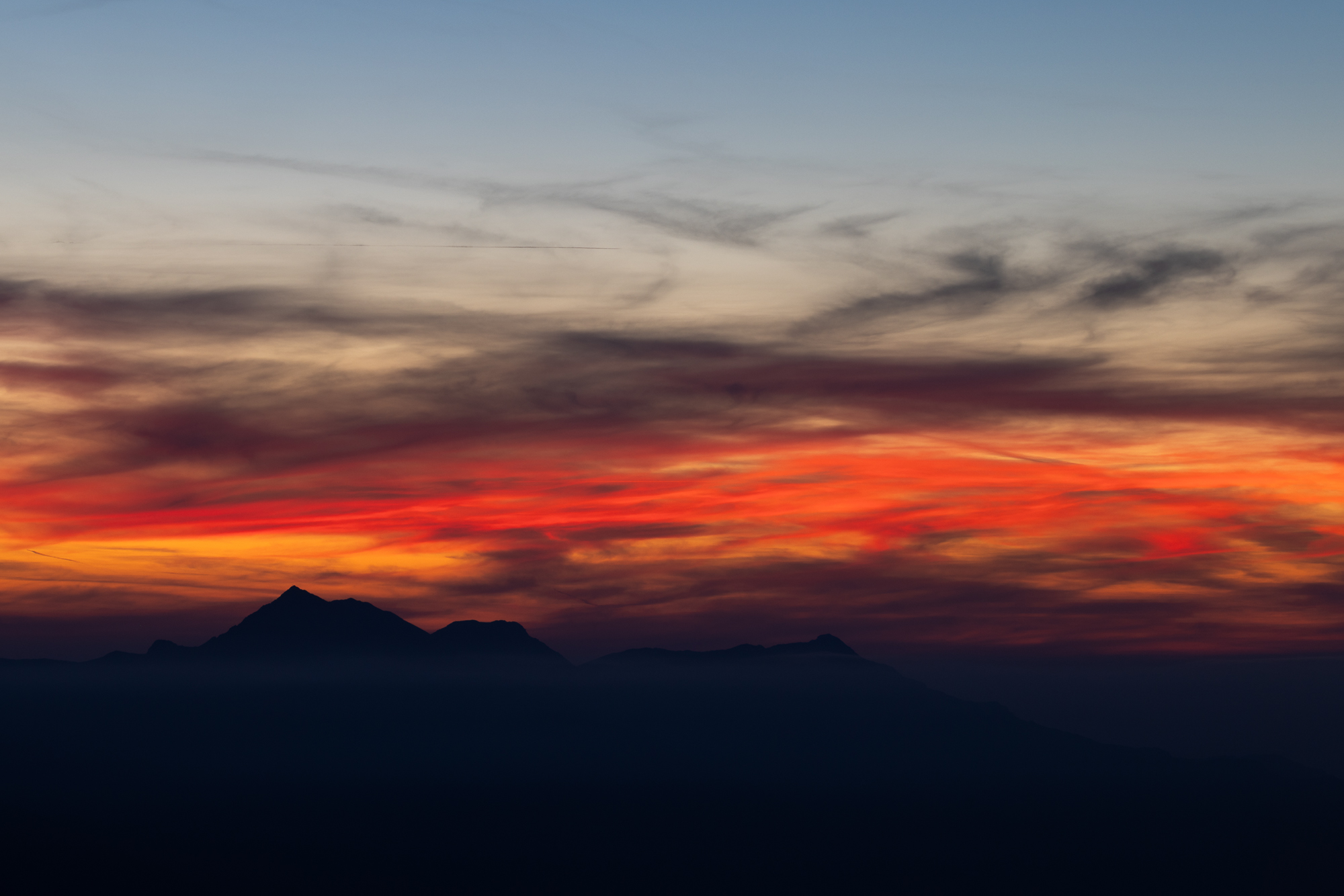 Alba dal rifugio Daviso