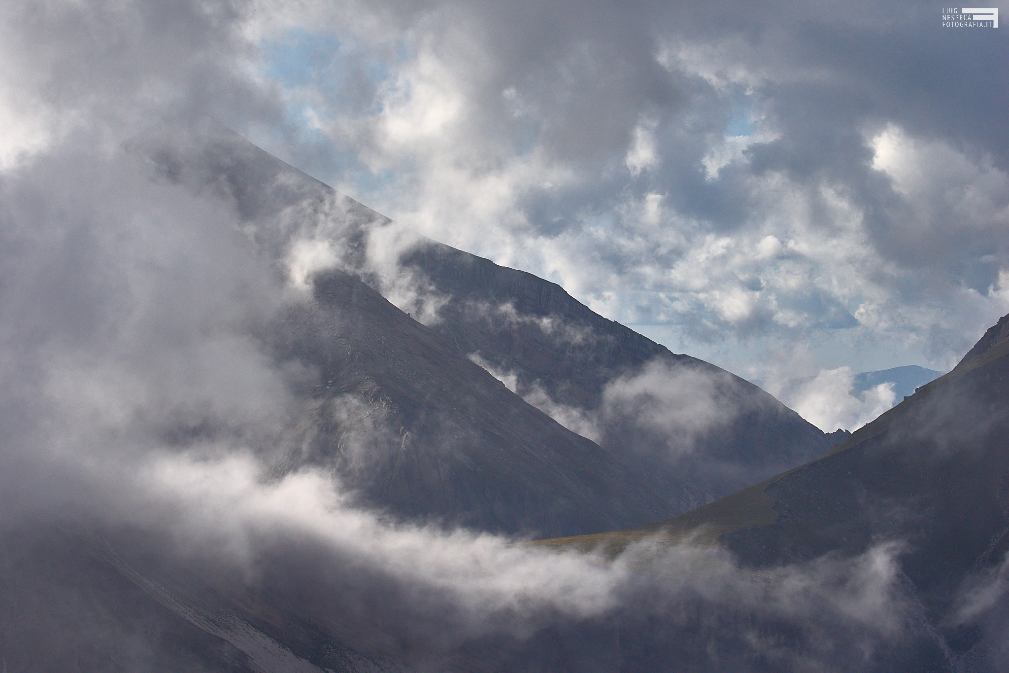 Gran Sasso: late summer afternoon on the ridge